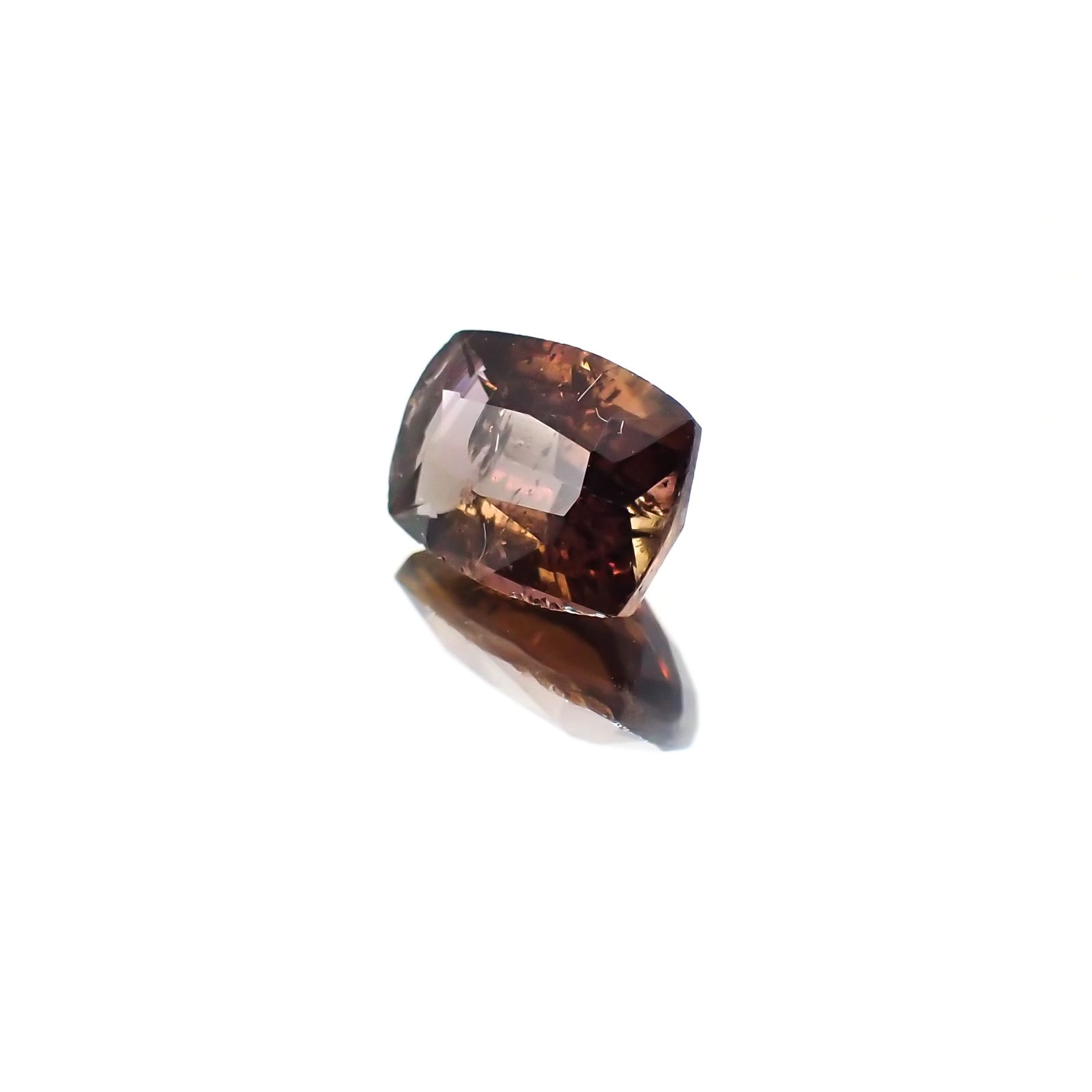 アキシナイト(宝石名アキシナイト)パキスタン産 1.13ct 識別済[231224382]7.2x5.2mm前後