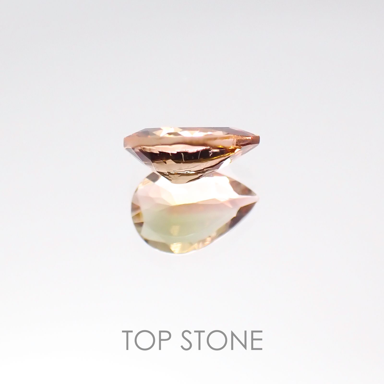 バイカラートルマリン ブラジル産 ルース 0.38ct[20106811]6.1×4.2mm前後