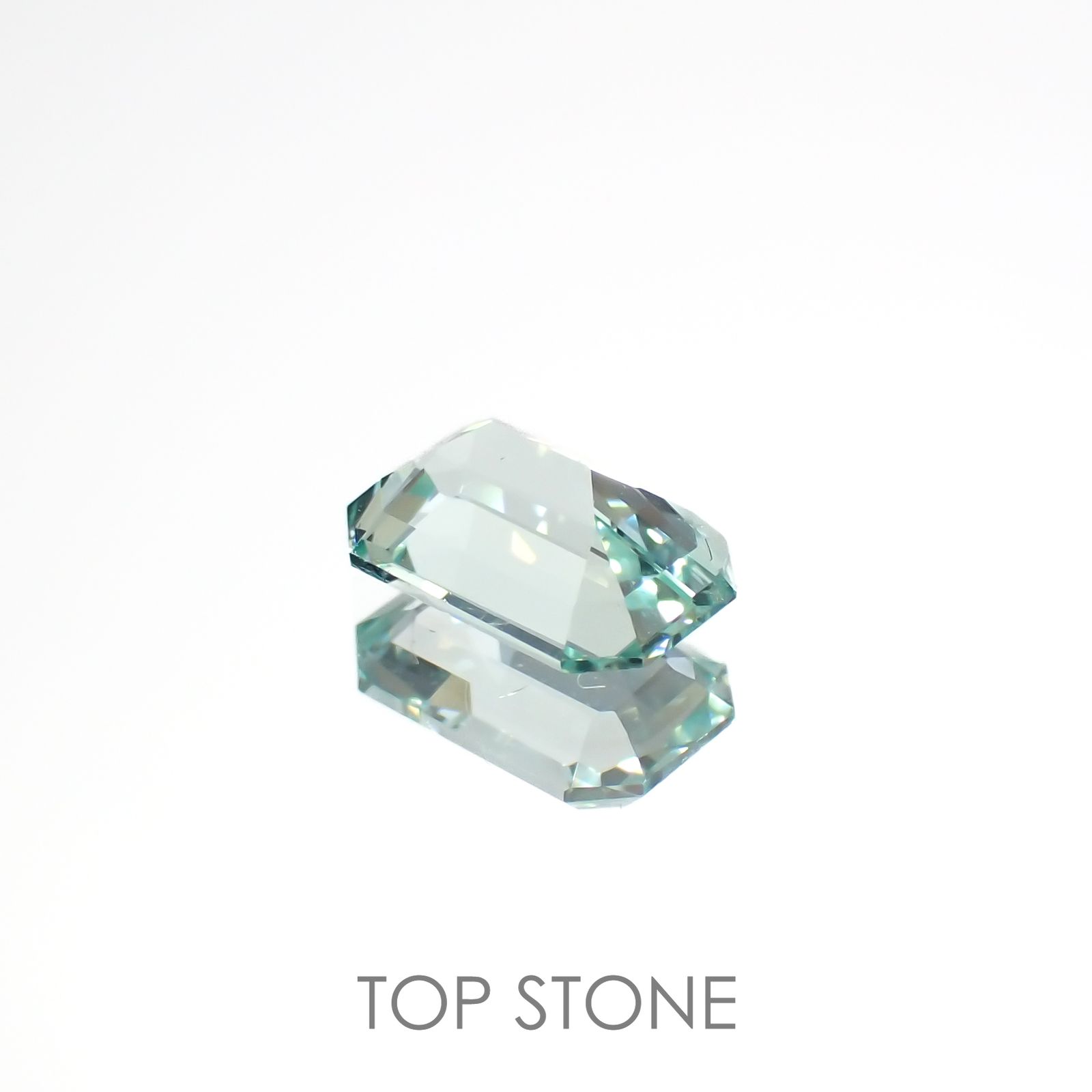 ミントベリル ブラジル産 0.53ct[220817220]6.5x4.3mm前後