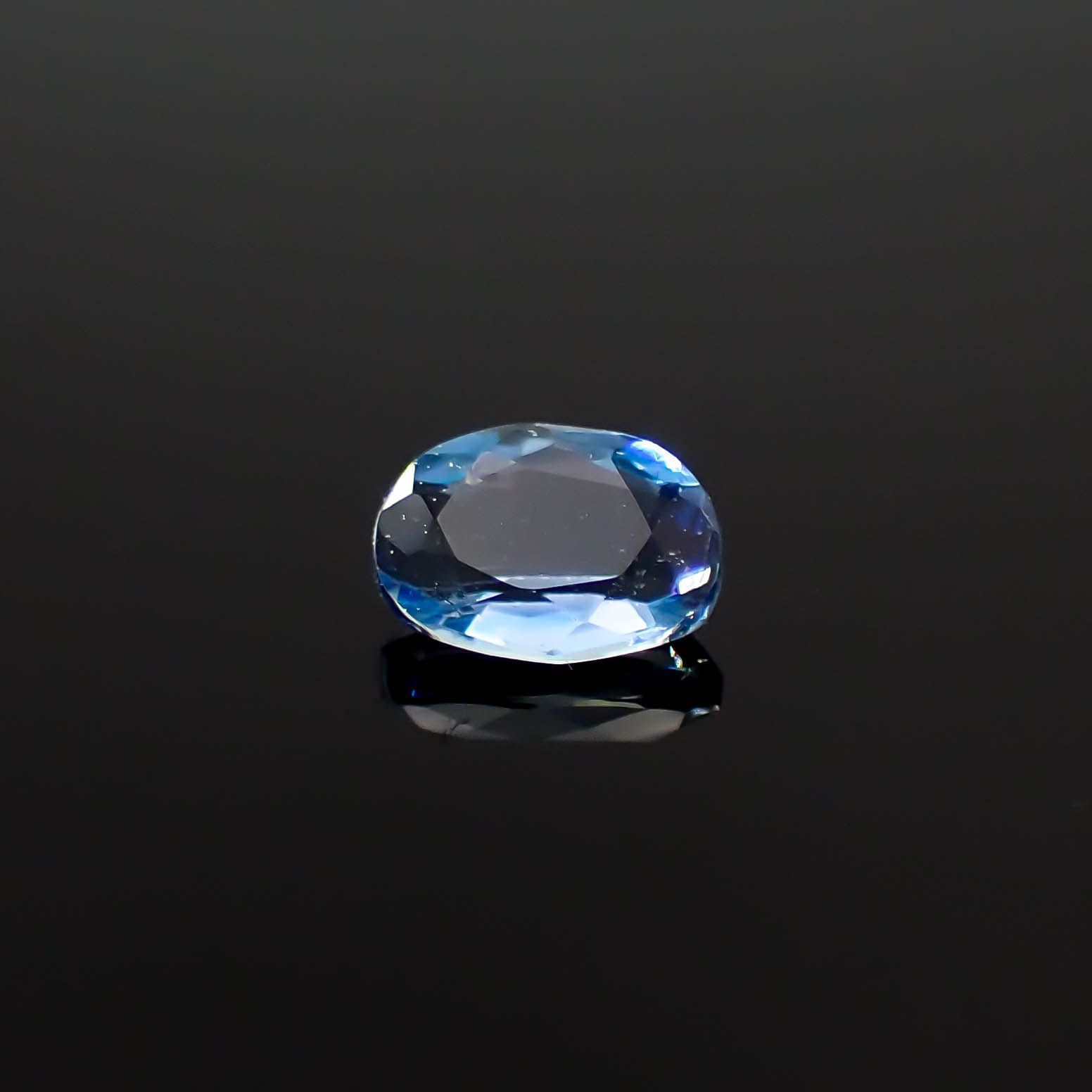 タトゥーアクアマリン ブラジル・ミナスジェライス州タトゥー鉱山産 0.14ct[240627942]4x2.8mm前後