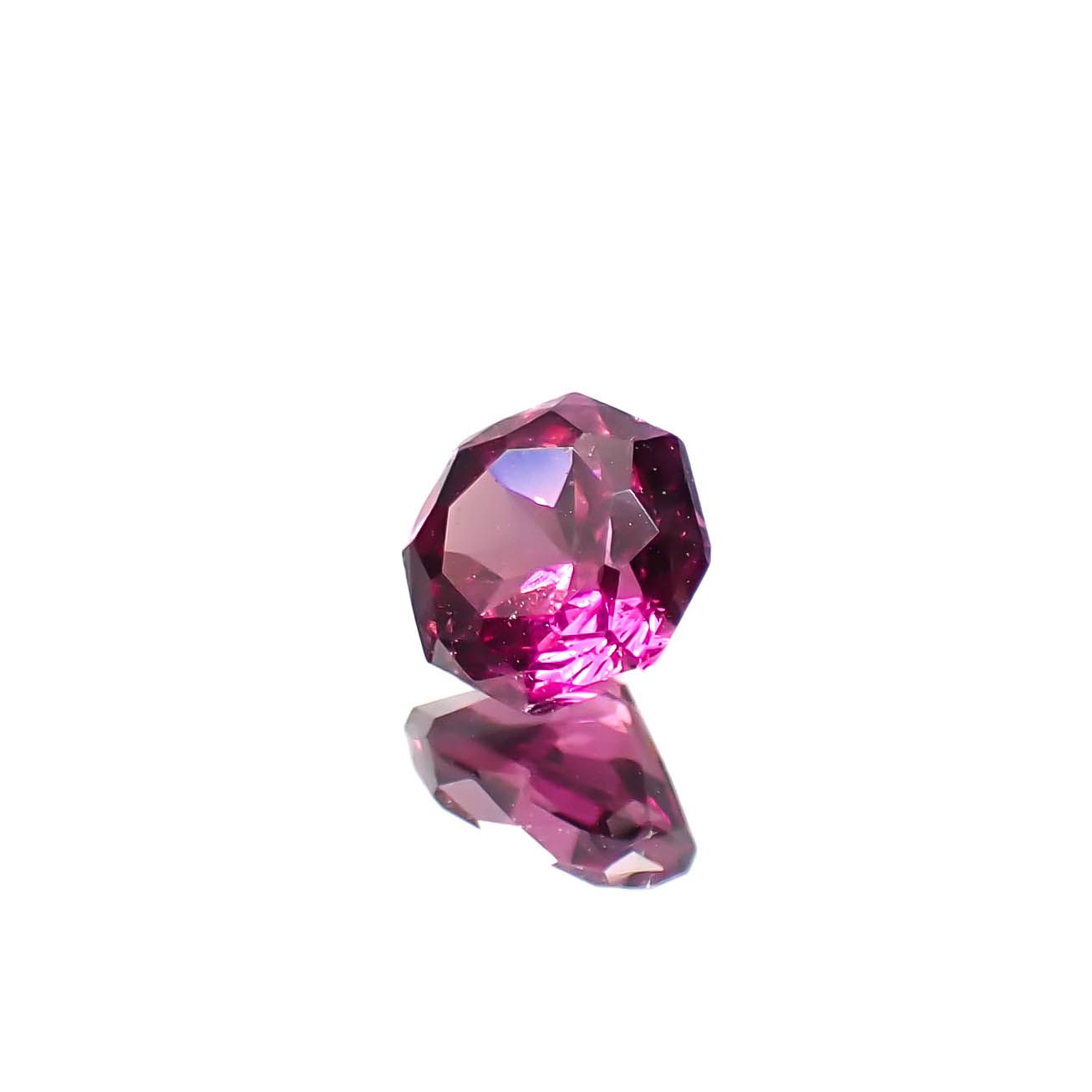 ◇オクタゴンカット◇ロードライトガーネット(宝石名ロードライト・ガーネット)ブラジル産 0.73ct 識別済[250129750]5x5mm前後