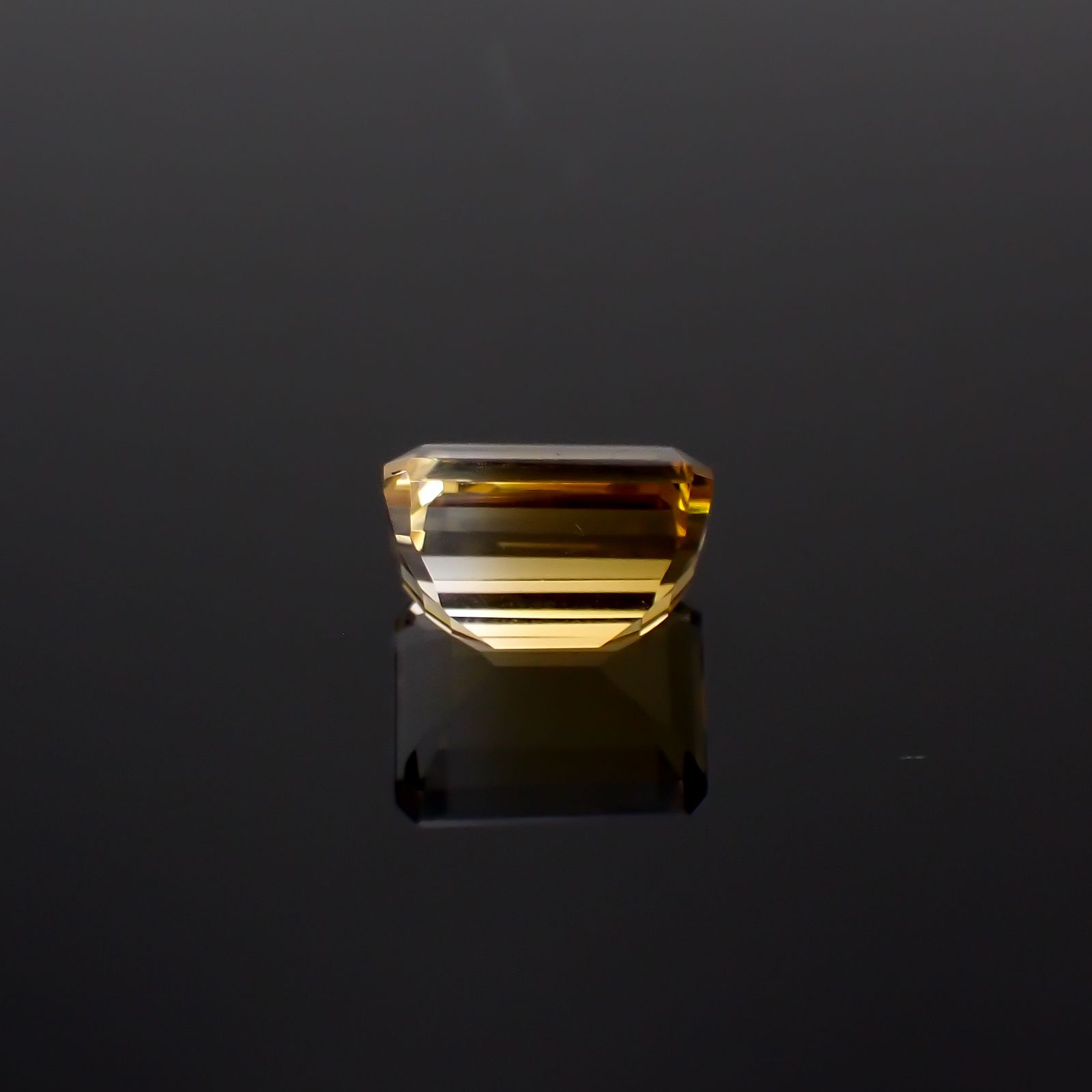 バイカラーシトリン ブラジル・ミナスジェライス州産 8.53ct[240326465]13.1x10mm前後