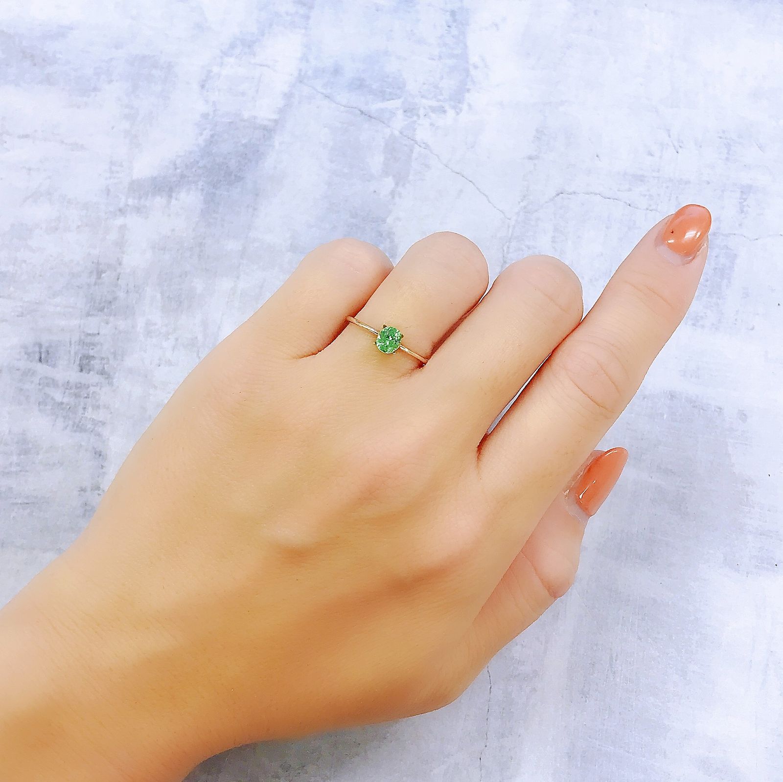 ミントガーネット(宝石名グリーン グロッシュラー・ガーネット)タンザニア産 0.56ct 識別済[221018628]5.2x4.4mm前後