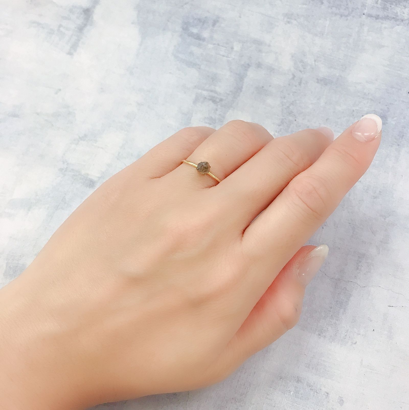 ソーヤブルダイヤモンド 原石 0.56ct[220717046]5.2x5mm前後