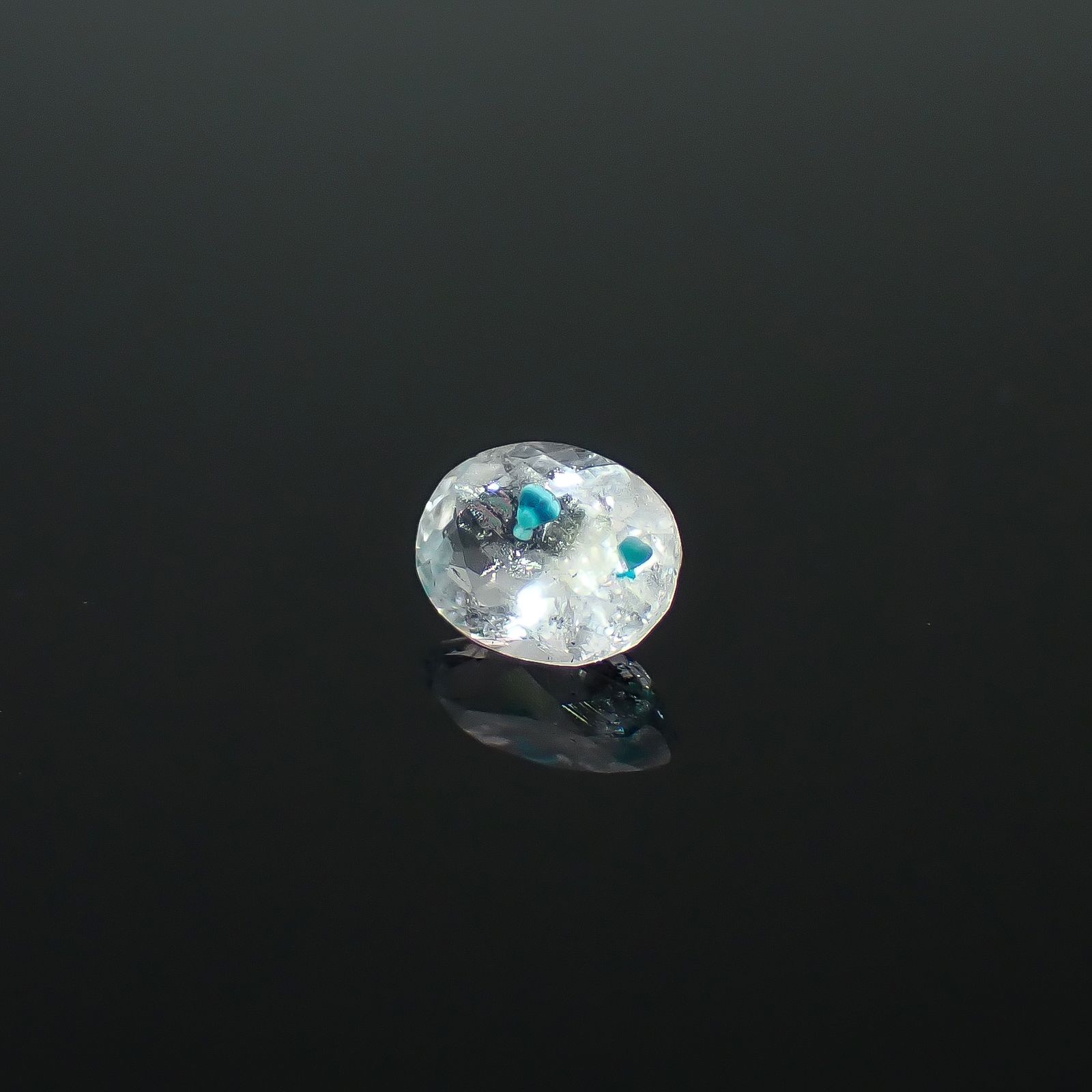 パライバクォーツ ブラジル産 0.42ct / 5.8x4.5mm前後 [260632499]