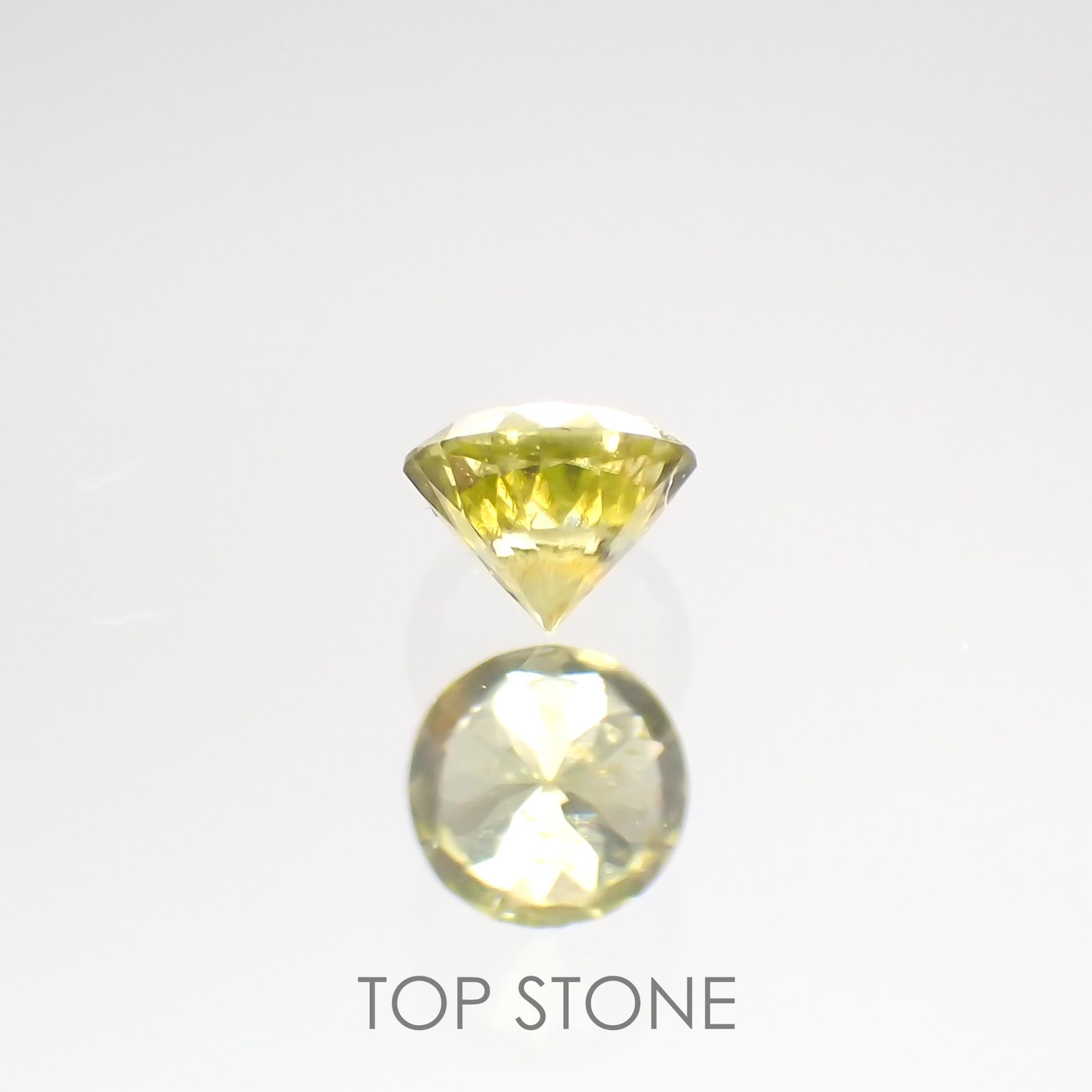 パラサイティックペリドット(宝石名ペリドット/起源パラサイト) 採取地：ロシア 0.078ct 日独鑑付[210812867]2.5×2.5mm前後