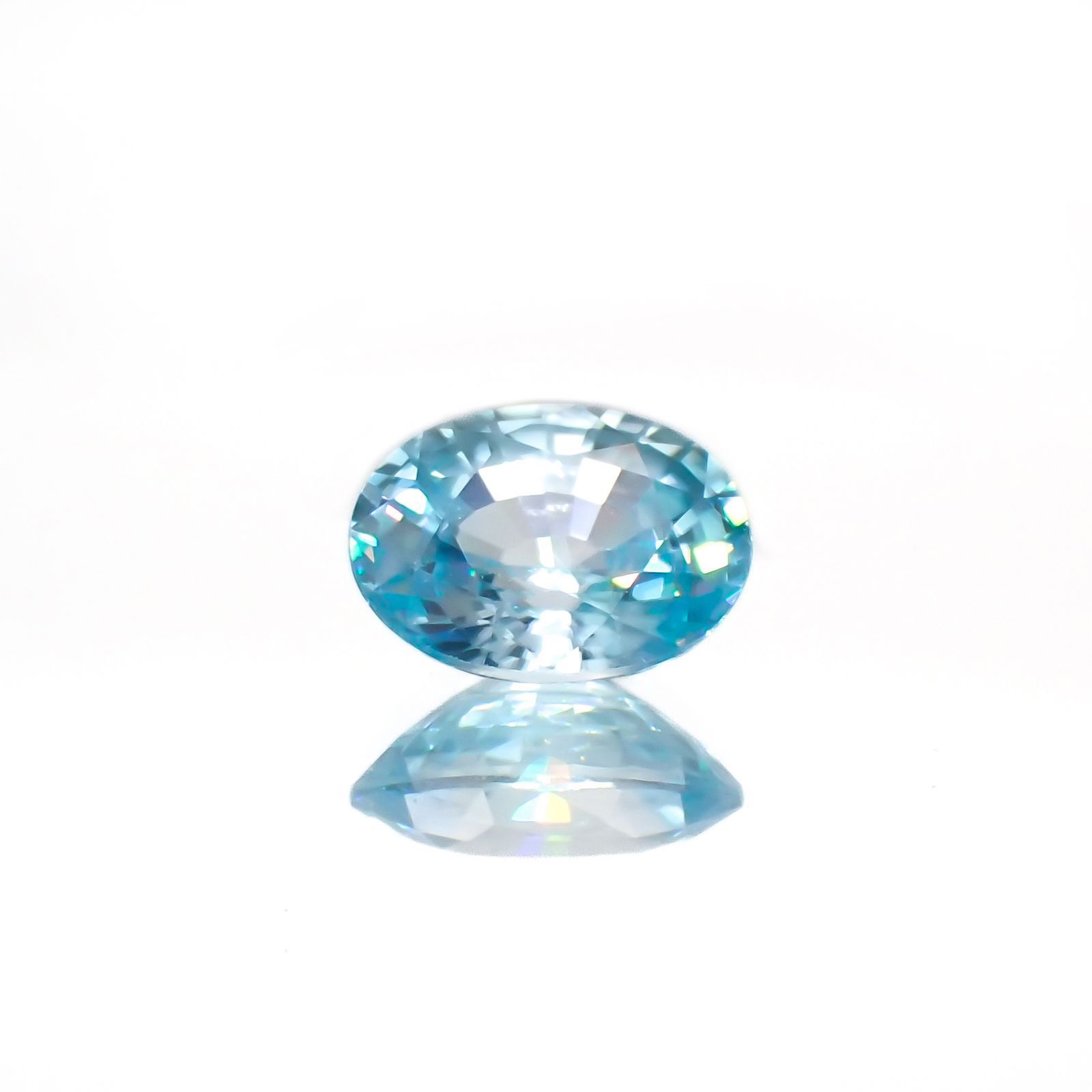 バイカラーブルージルコン カンボジア産 1.86ct[230320983]8x6.1mm前後