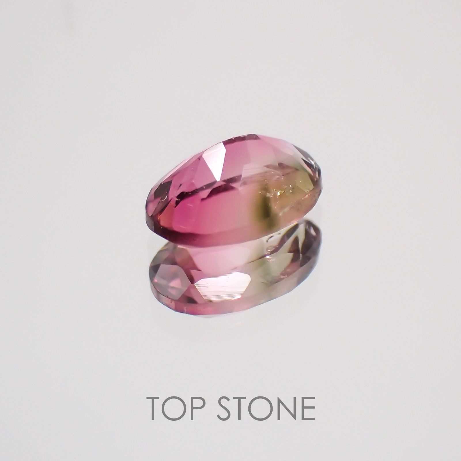 バイカラートルマリン ブラジル・アフリカ産 ルース 0.5ct[210410454]6.1×4.2mm前後