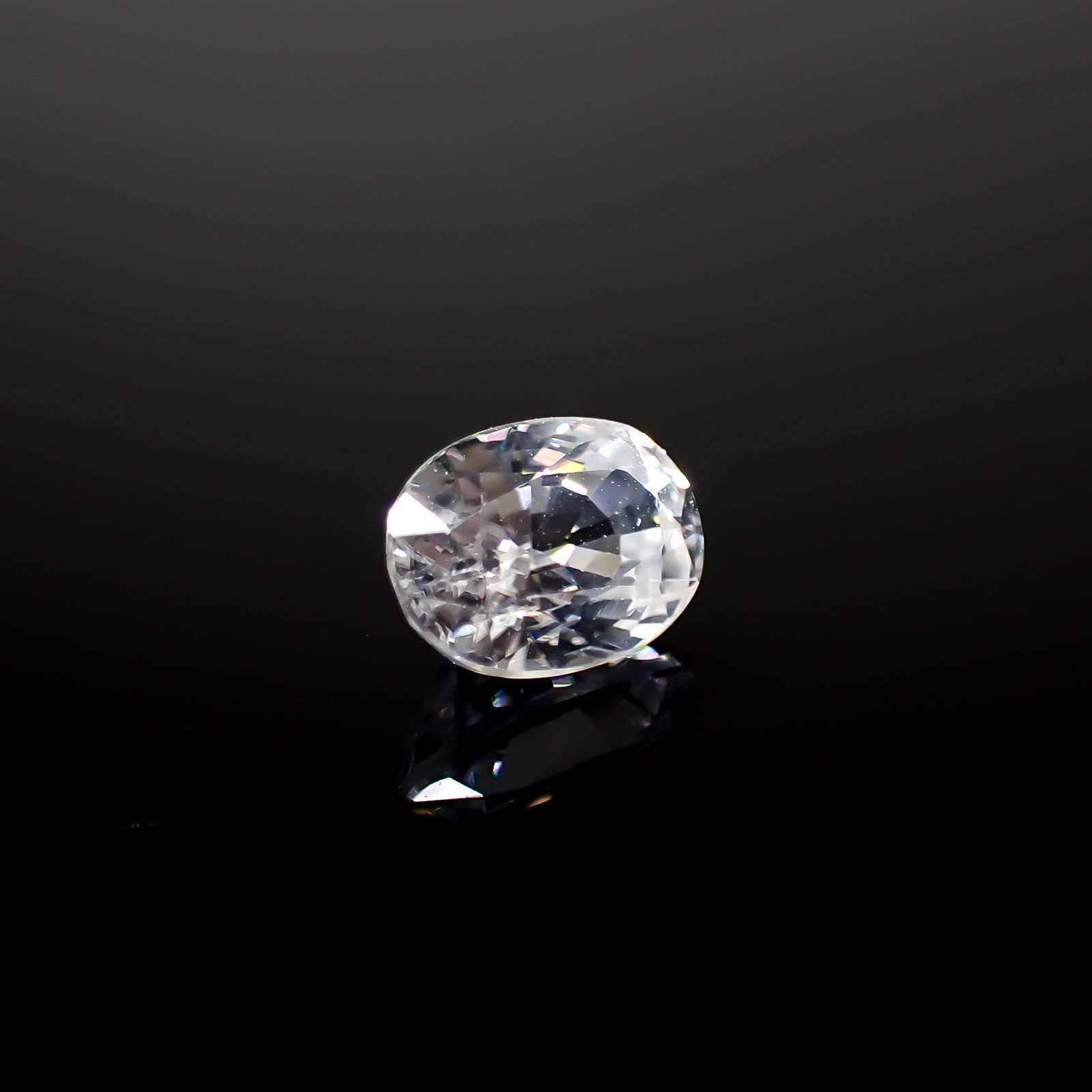 カラーレスジルコン(宝石名ジルコン)スリランカ/カンボジア産 1.52ct 識別済[240928893]7.1x5.1mm前後