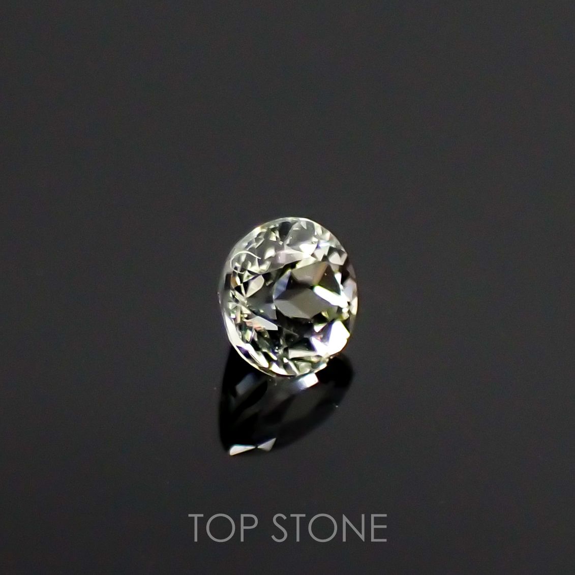 リューコガーネット ビルマ産 ルース 0.12ct[210711547]2.7×2.6mm前後