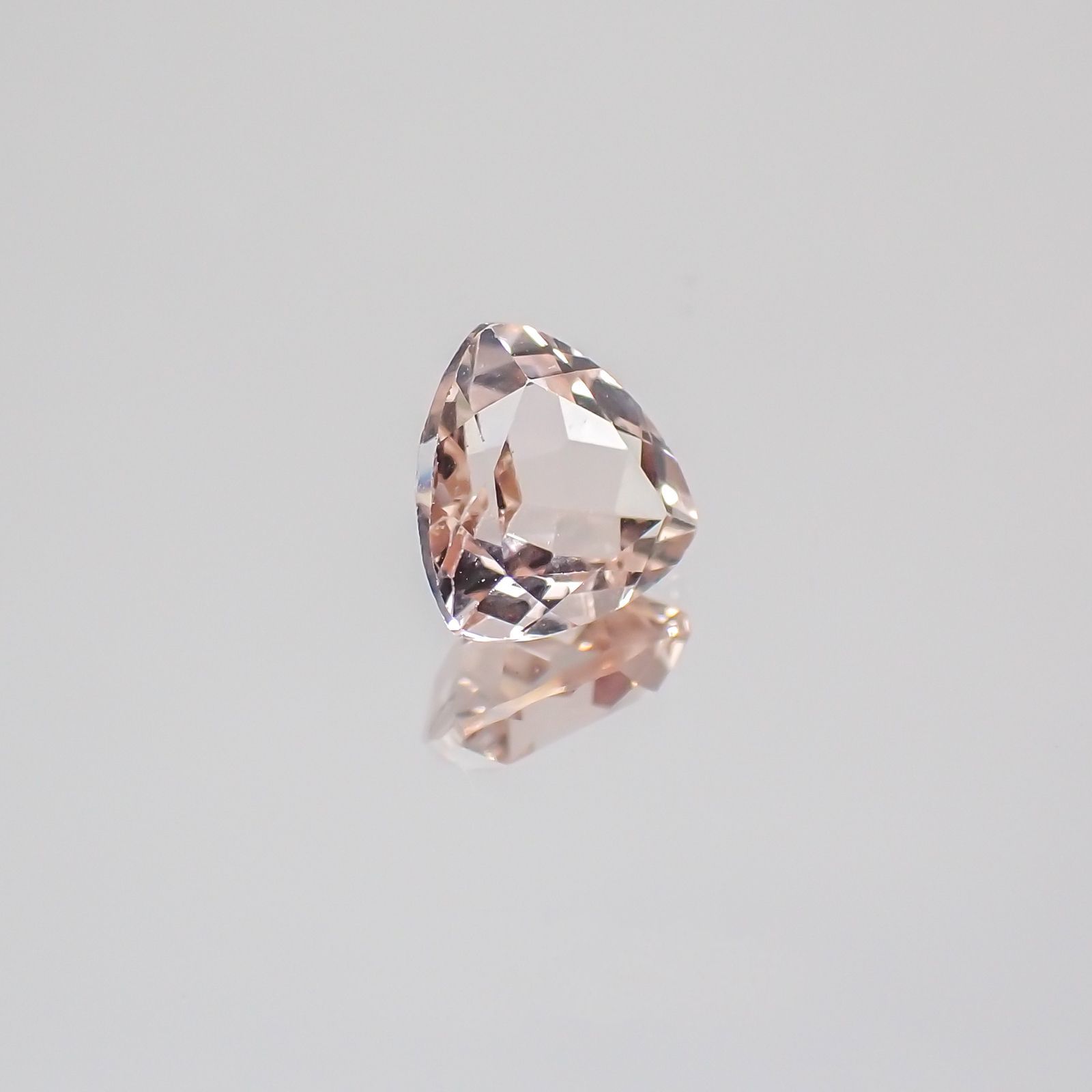 モルガナイト(宝石名モルガナイト) ナイジェリア産 1.11ct 識別済[20129097]7×6.8mm前後