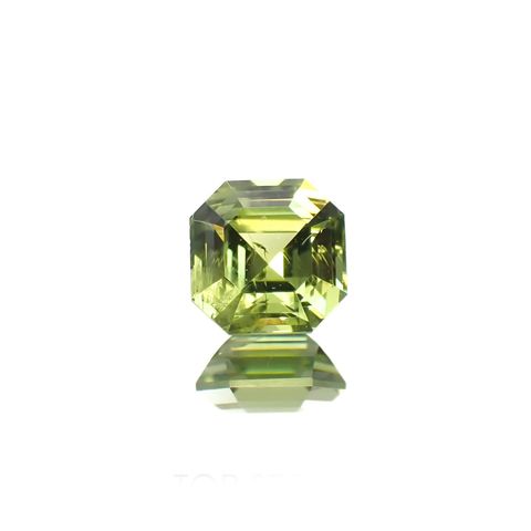 デマントイドガーネット ロシア産 0.50ct [221018869]4.3x4.3mm前後