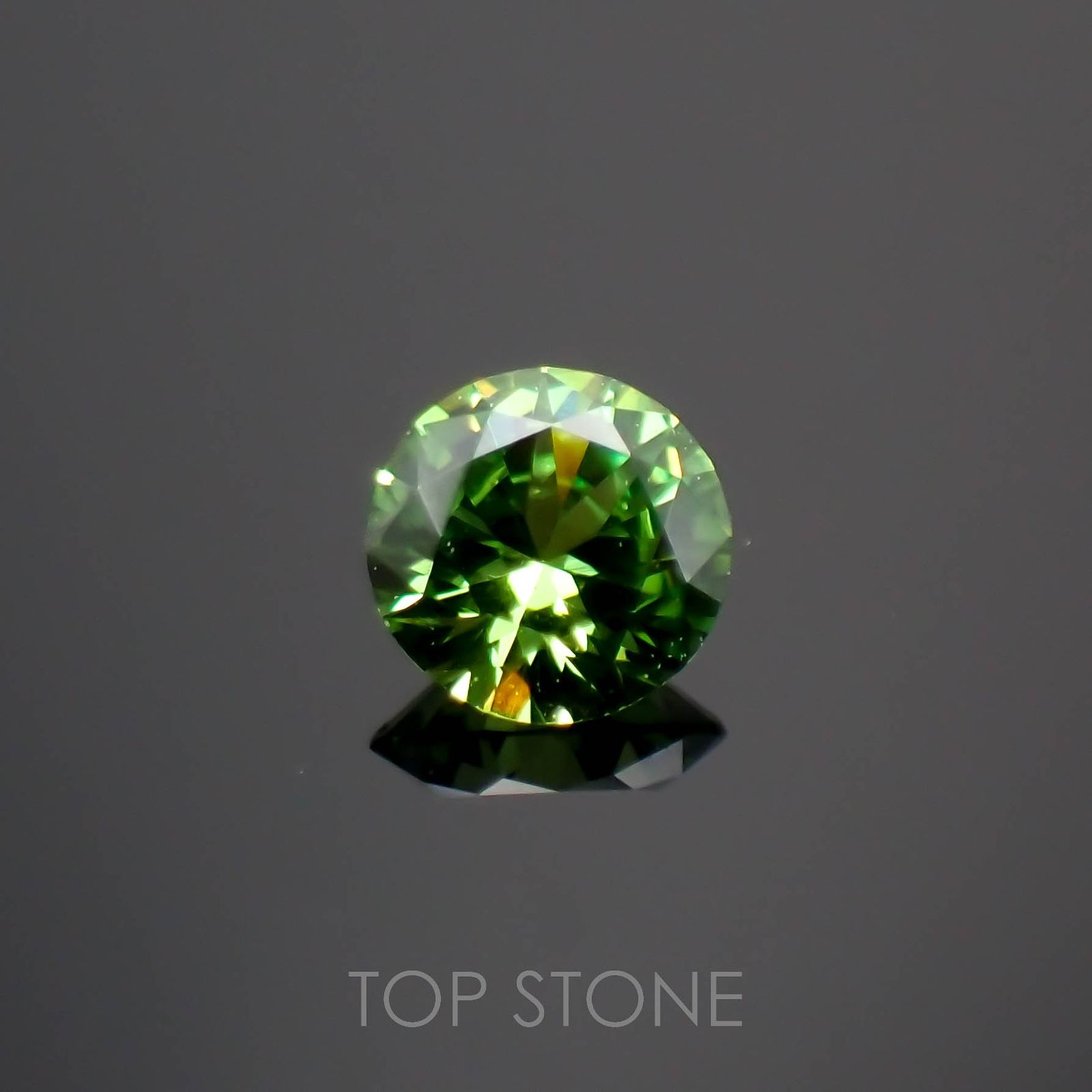 デマントイドガーネット ロシア産 0.11ct[221119174]2.9x3mm前後