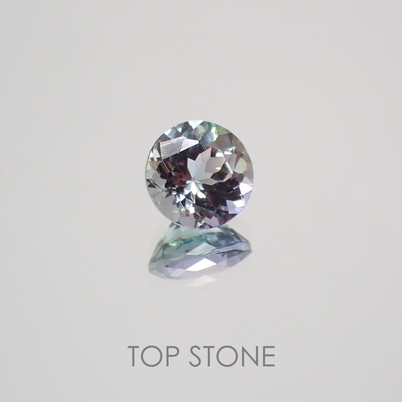 バイカラータンザナイト(ゾイサイト) タンザニア産 ルース 0.79ct[210410576]5.7×5.6mm前後