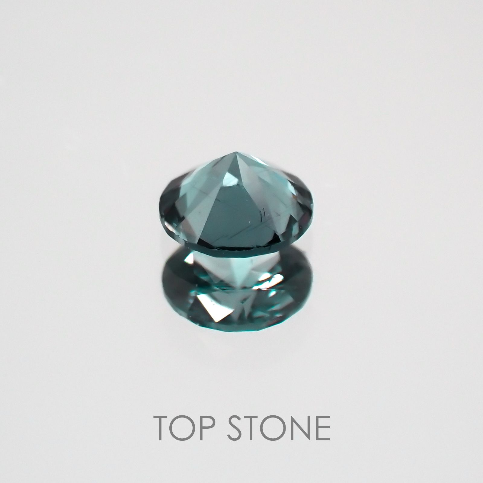 カラーチェンジガーネット(アレキタイプ) マダガスカル・ベキリー産 ルース 0.138ct[21029484]3.3×3.3mm前後