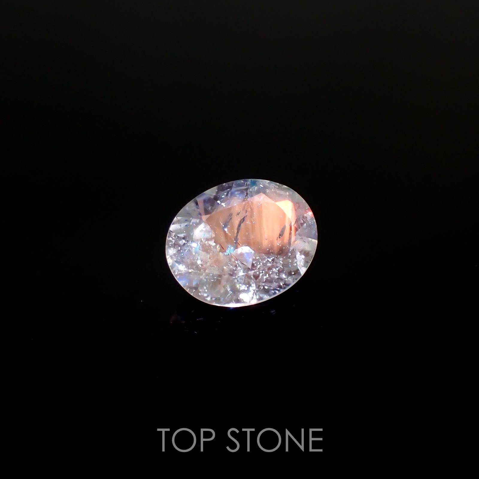 レインボームーンストーン(宝石名ラブラドライト)タンザニア産 1.82ct 識別済[220115451]9.7x7.7mm前後