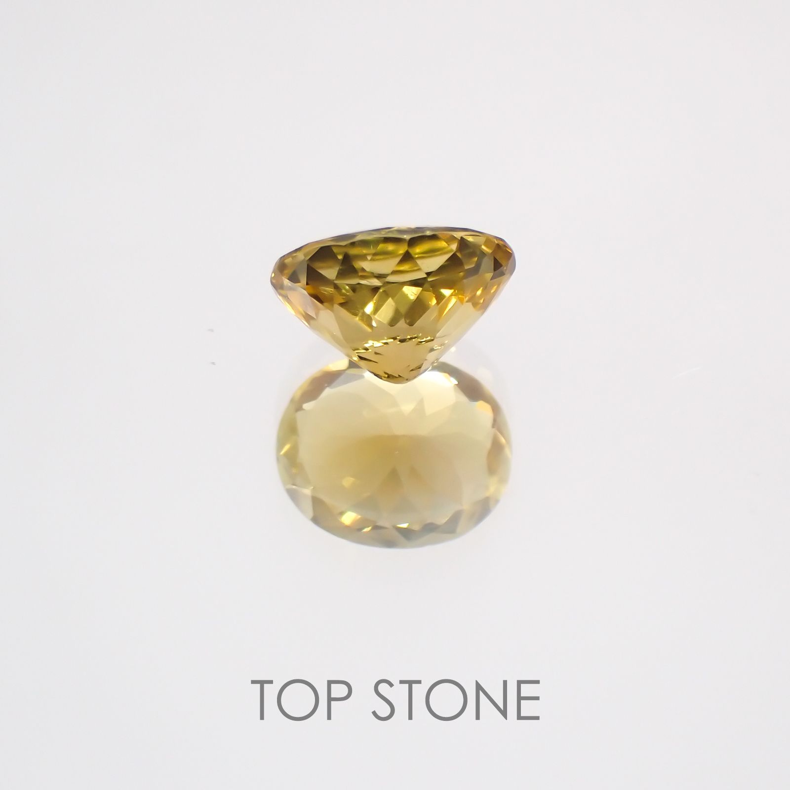 クリノヒューマイト  ソーティング付き パキスタン産 ルース 0.479ct[21059600]5.4×4.4mm前後