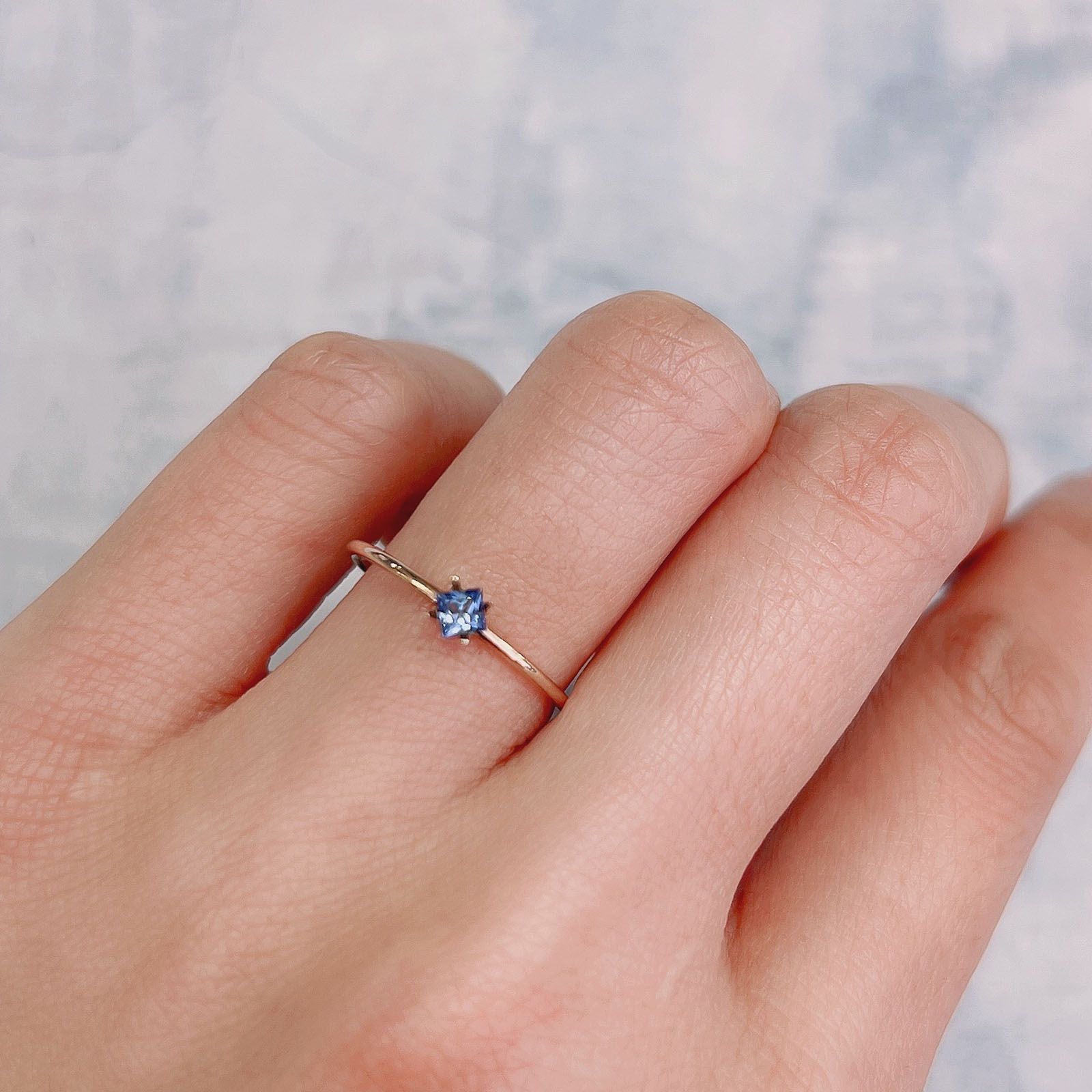◇プリンセスカット◇サファイア(宝石名サファイア) スリランカ産 0.14ct 識別済[20117894]2.7×2.7mm前後