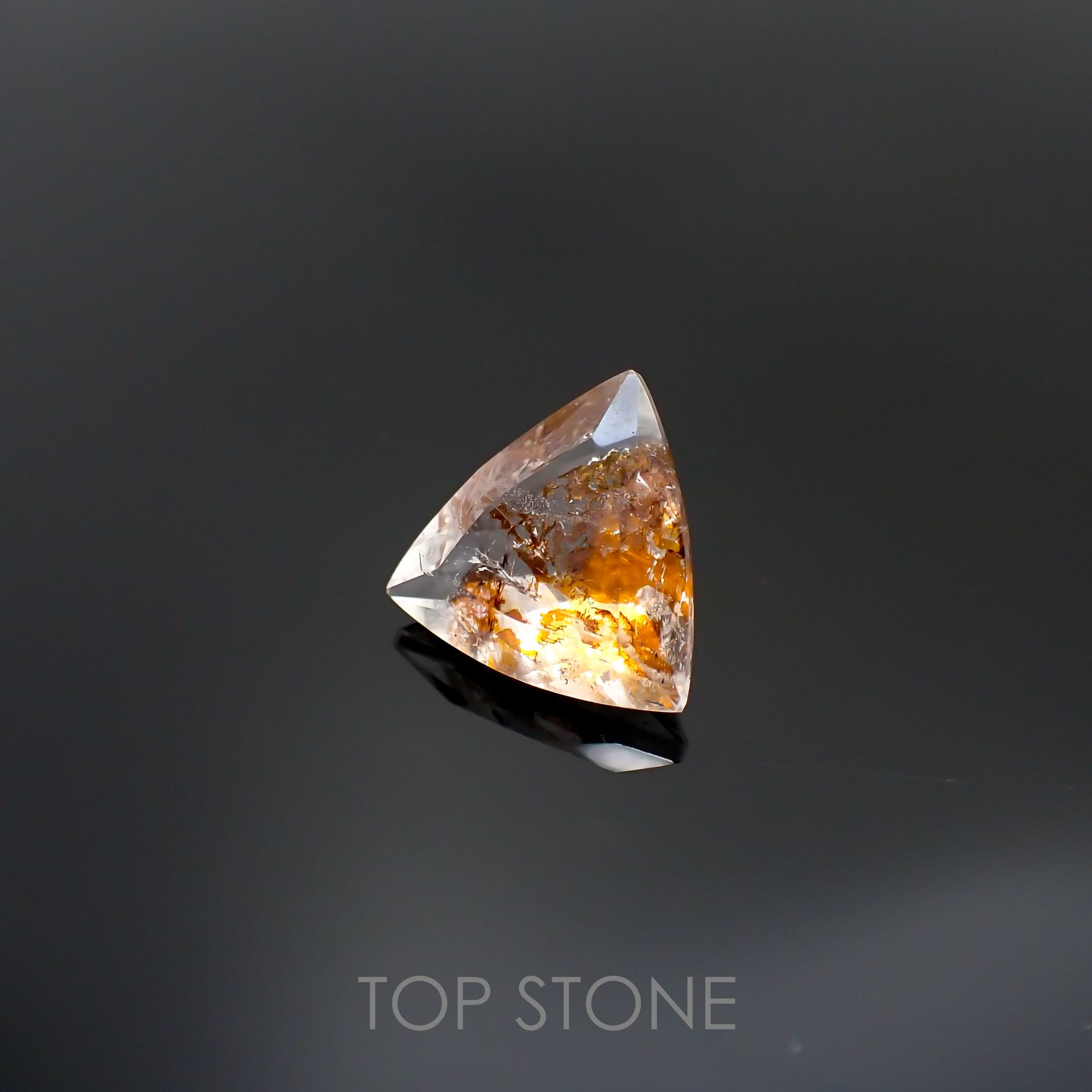 オーロラクォーツ ブラジル・ミナスジェライス産 4.70ct[220114378]12.4x13.1mm前後