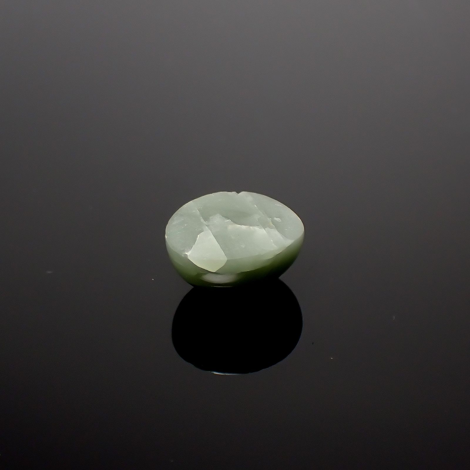 グリーンアパタイトキャッツアイ ブラジル産 7.81ct[240427180]12.5x10.4mm前後