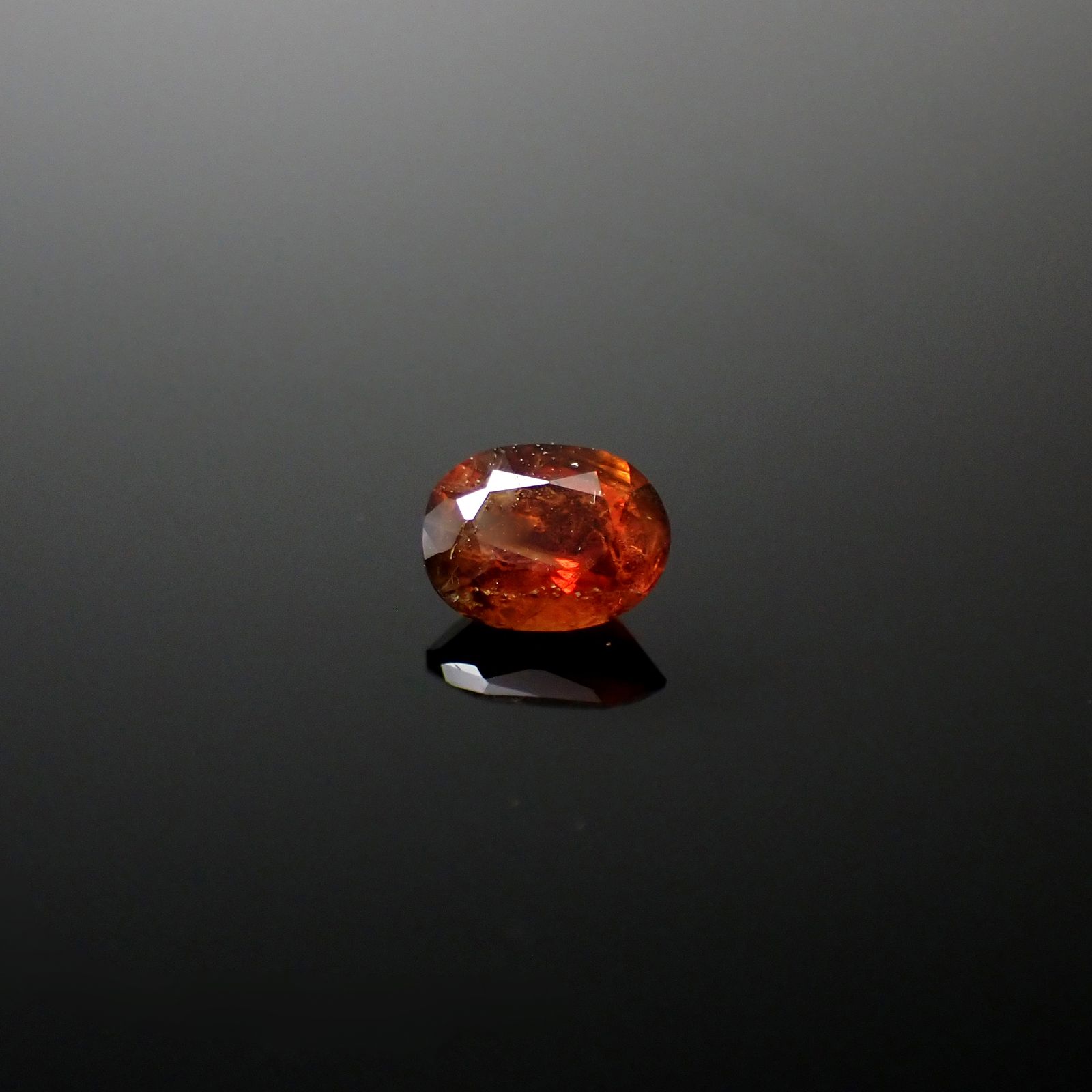 ゴールデンアイオライト マダガスカル産 0.25ct[240527658]4.8x3.7mm前後