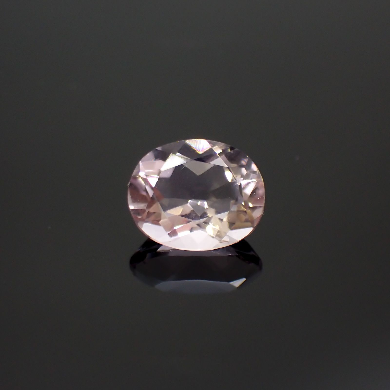 ピンクフローライト(宝石名フルオライト)ブラジル産 4.13ct 識別済[220115123]11.1x9mm前後