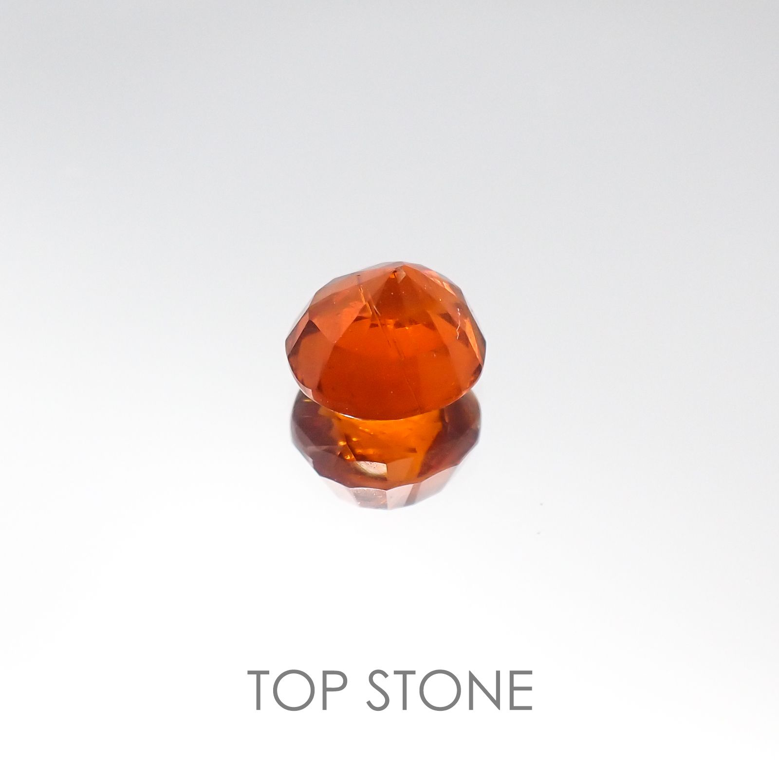 オレンジカイヤナイト タンザニア産 ルース 1.36ct[20105988]6.3×6.3mm前後