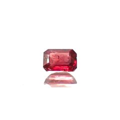 バーガンディーサファイア(宝石名サファイア)タンザニア産 0.24ct 識別済[240226289]3.9x2.7mm前後