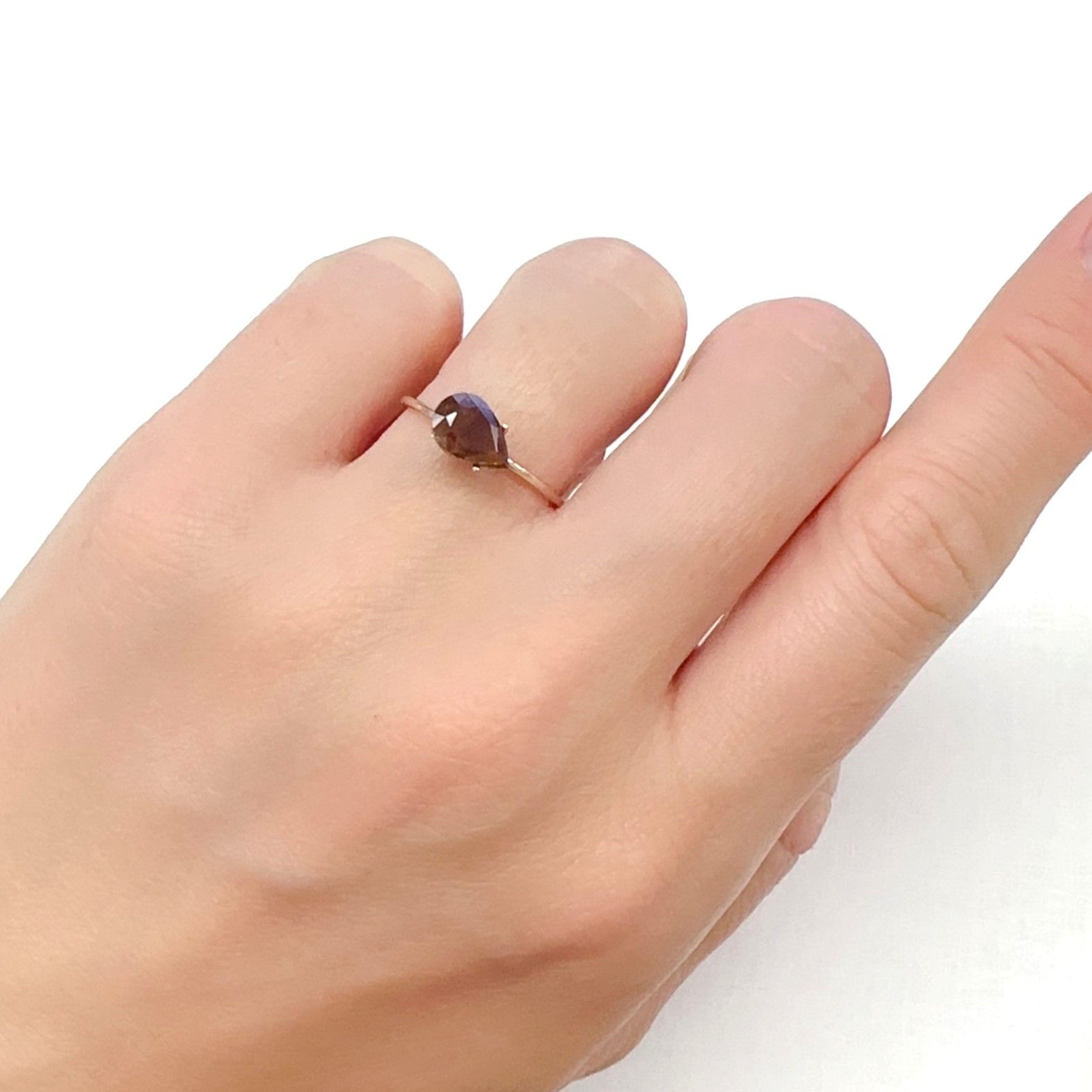 レインボーガーネット 日本・奈良県産 1.37ct[240125534]8x5.5mm前後