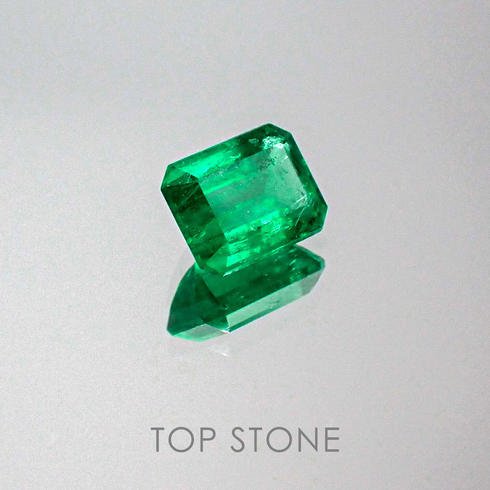 エメラルド コロンビア産 ルース 0.49ct[20062738]5.5×4.2mm前後