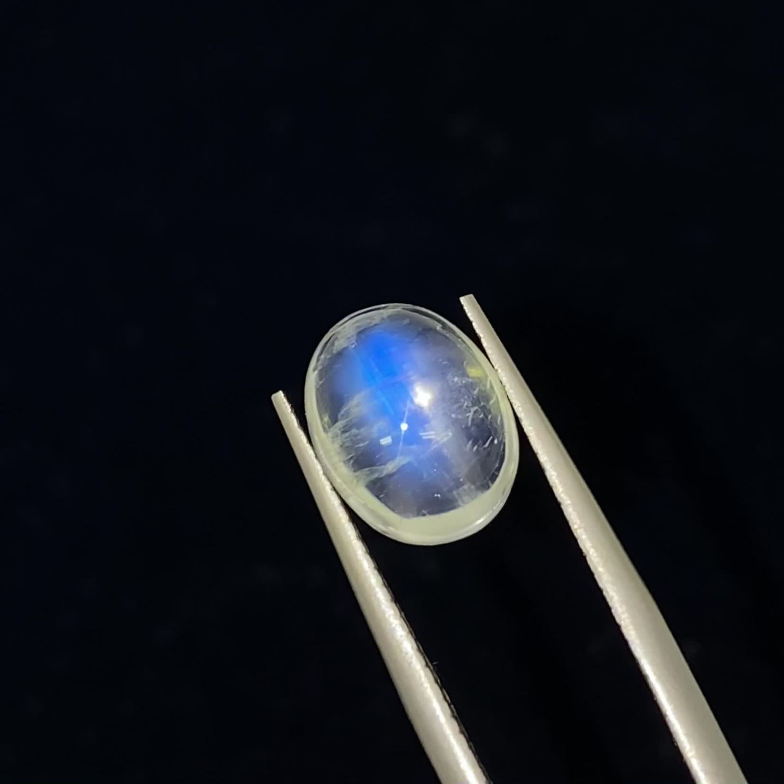 ブルームーンストーン インド産 3.07ct / 10.2x8mm前後 [230522068