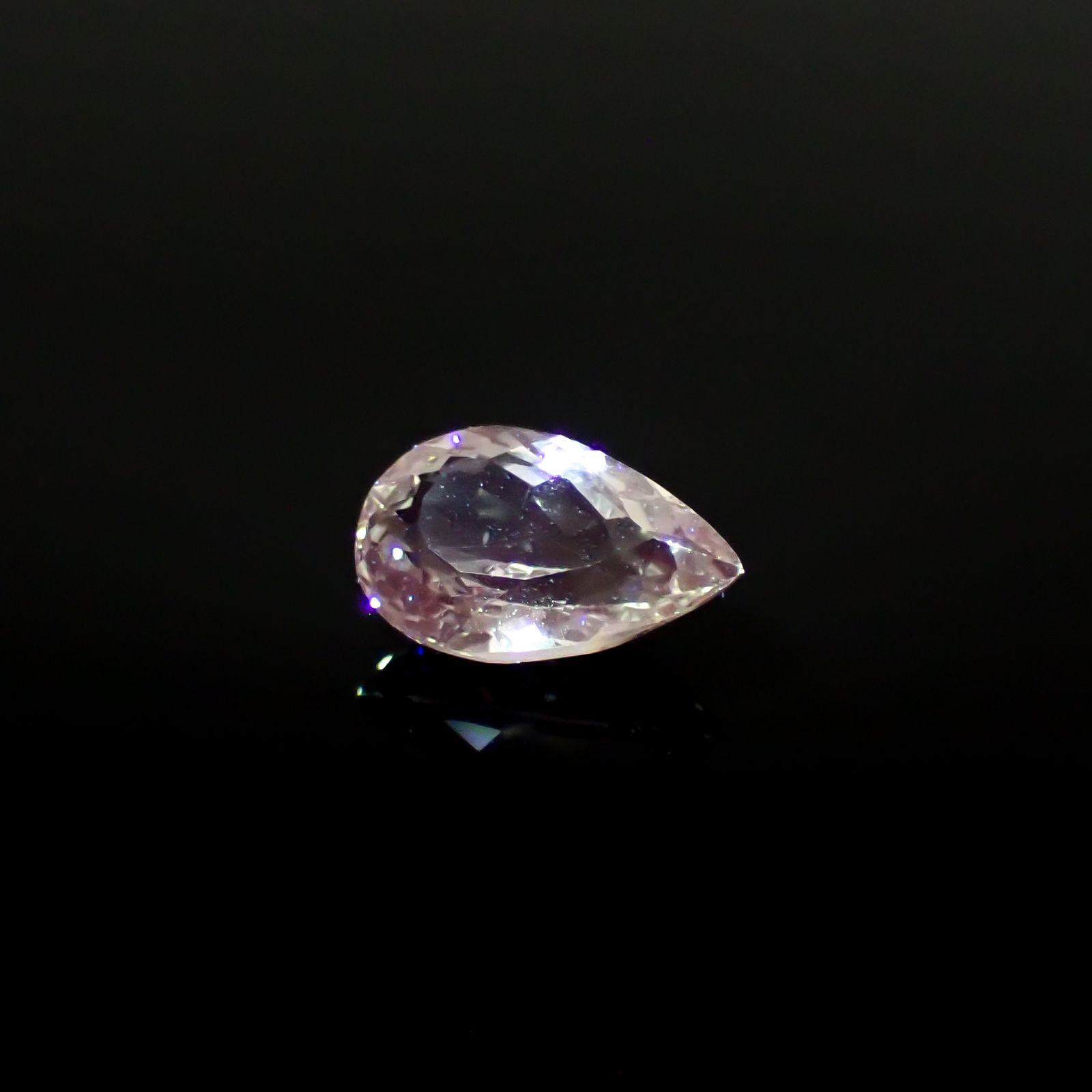 シルバーアパタイト フルオレッセンス アフリカ産 1.27ct[240928962]8.8x5.7mm前後