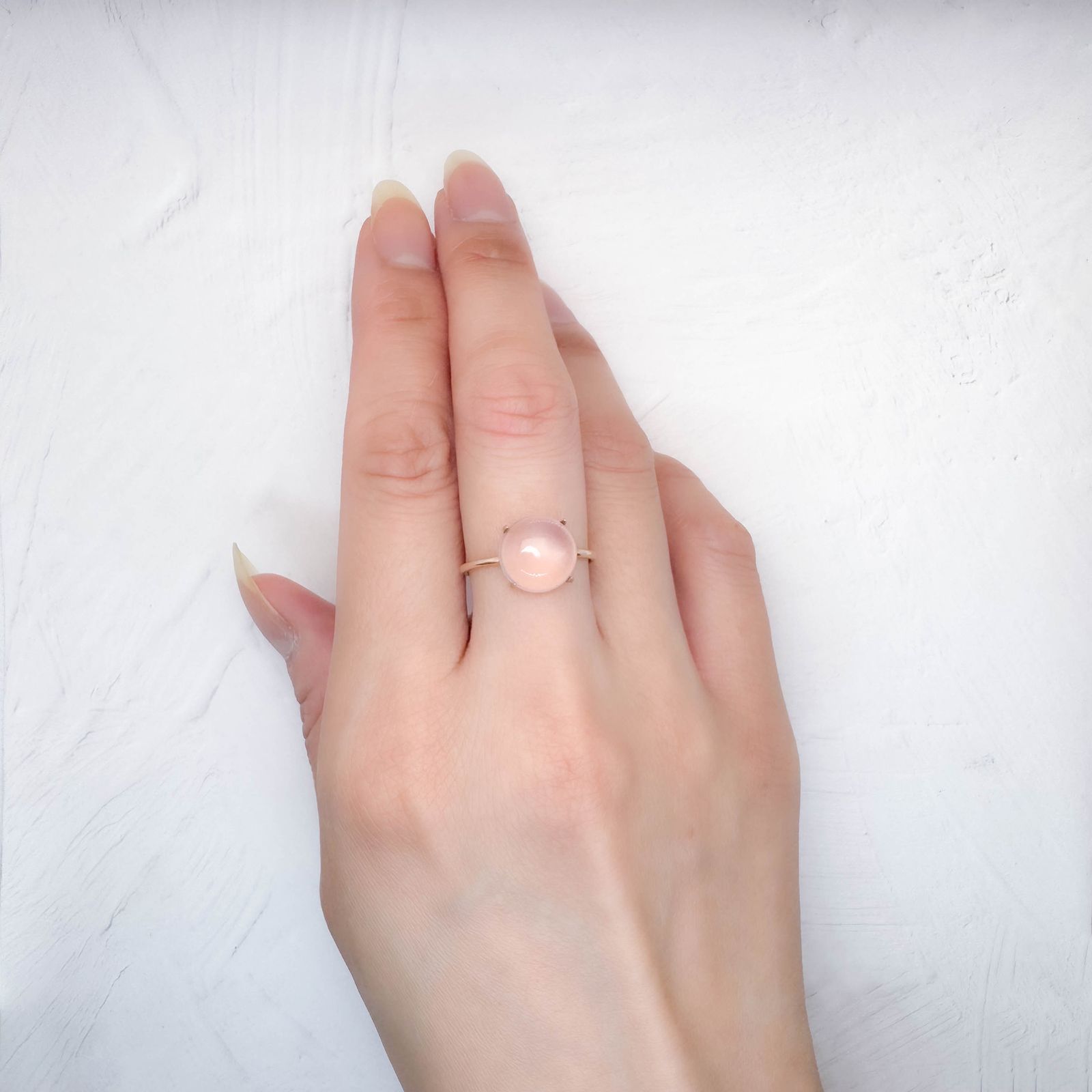 スターローズクォーツ マダガスカル産 3.33ct / 10.2x10.2mm前後 [250730823]