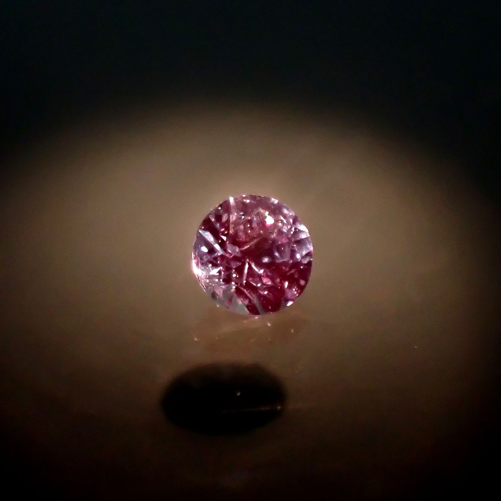 アレキサンドライト ロシア産 0.025ct [250329912]1.7x1.7mm前後