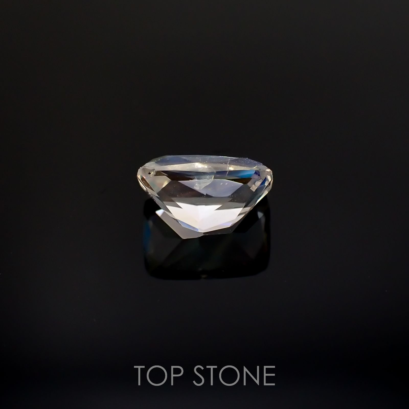 レインボームーンストーン(宝石名ラブラドライト)タンザニア産 0.66ct 識別済[220616647]6.6x4.5mm前後