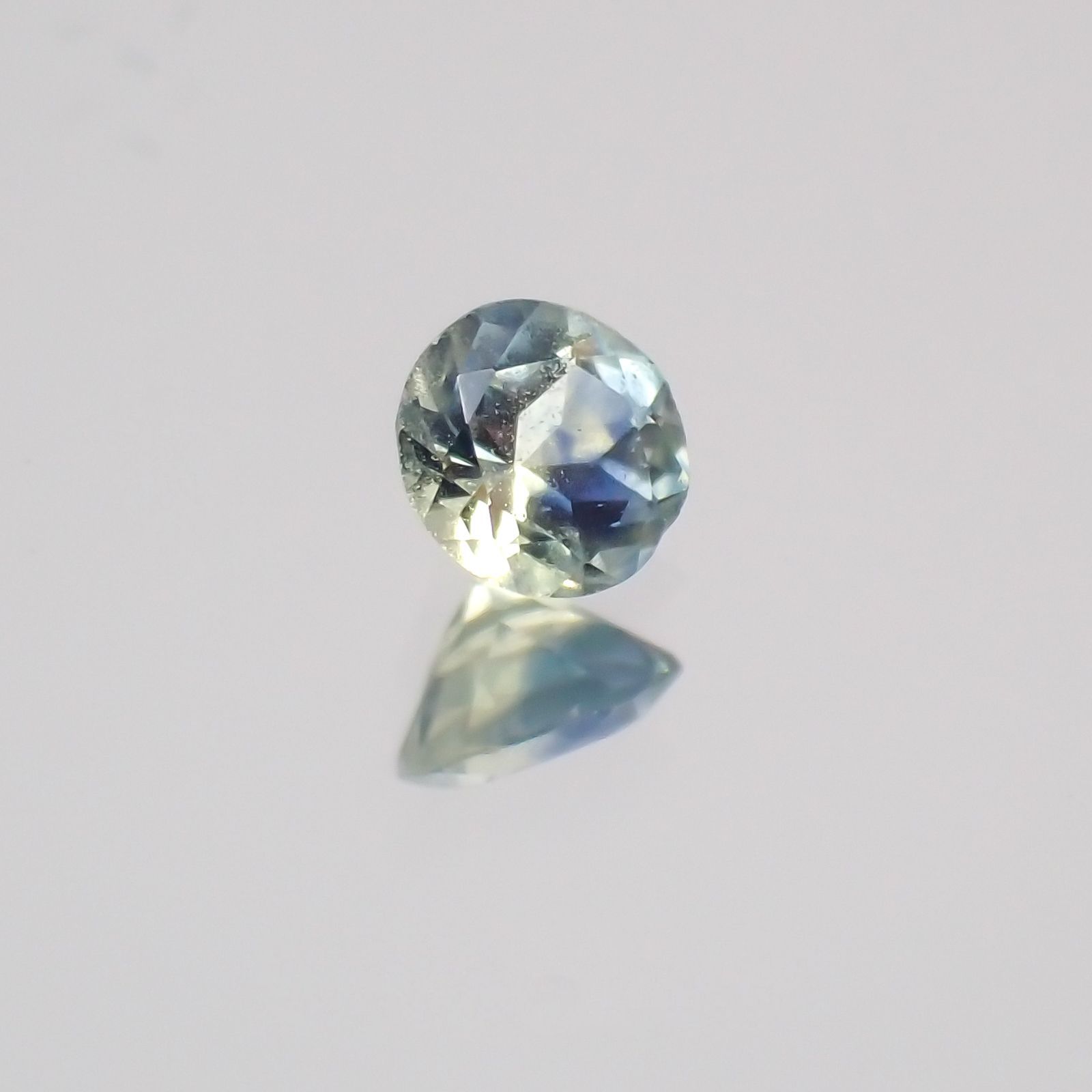 モンタナサファイア アメリカ産 ルース 0.101ct[21069901]2.7×2.8mm前後