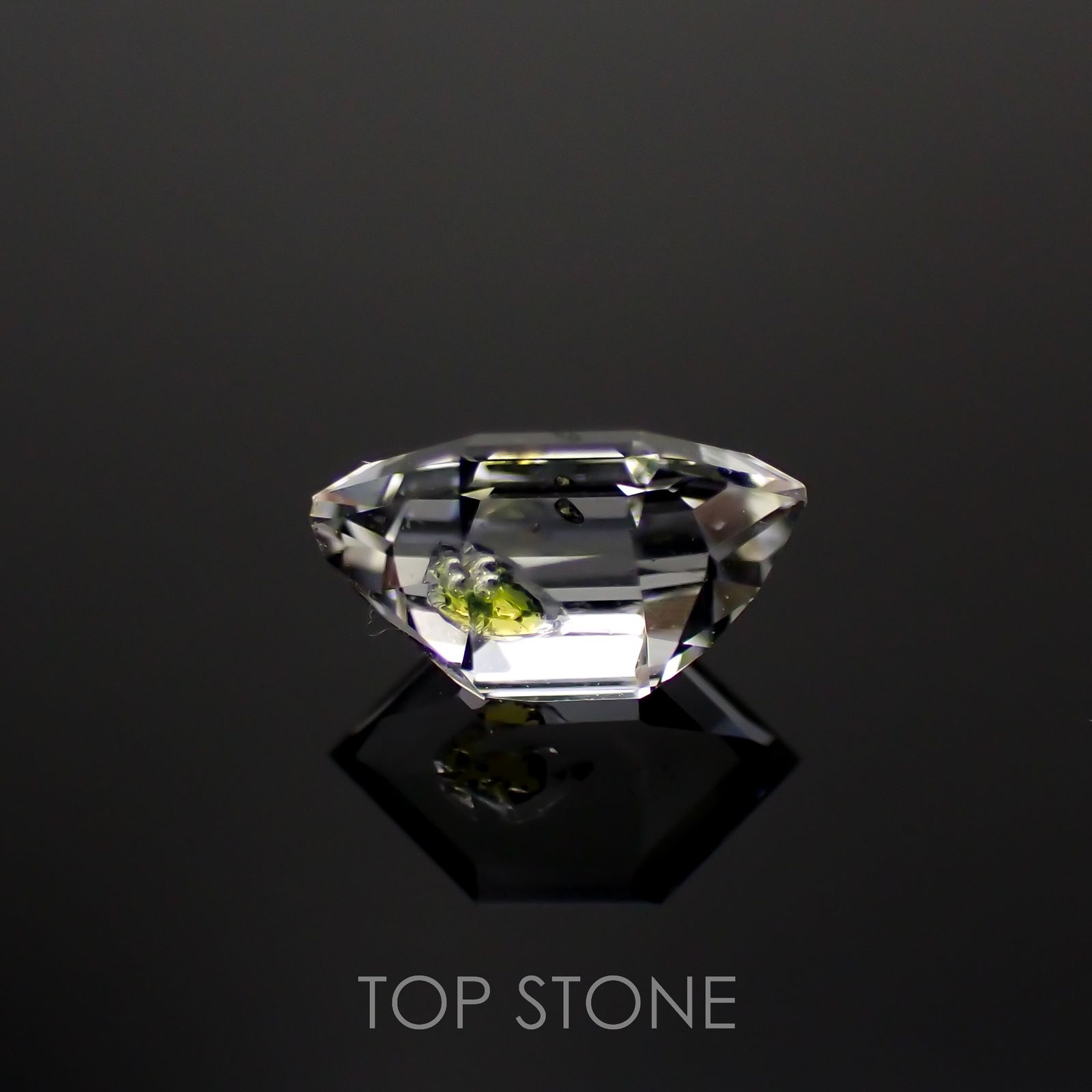 ◇カスタムカット◇オイルインクォーツ パキスタン産 0.86ct[221018545]7.9x5mm前後