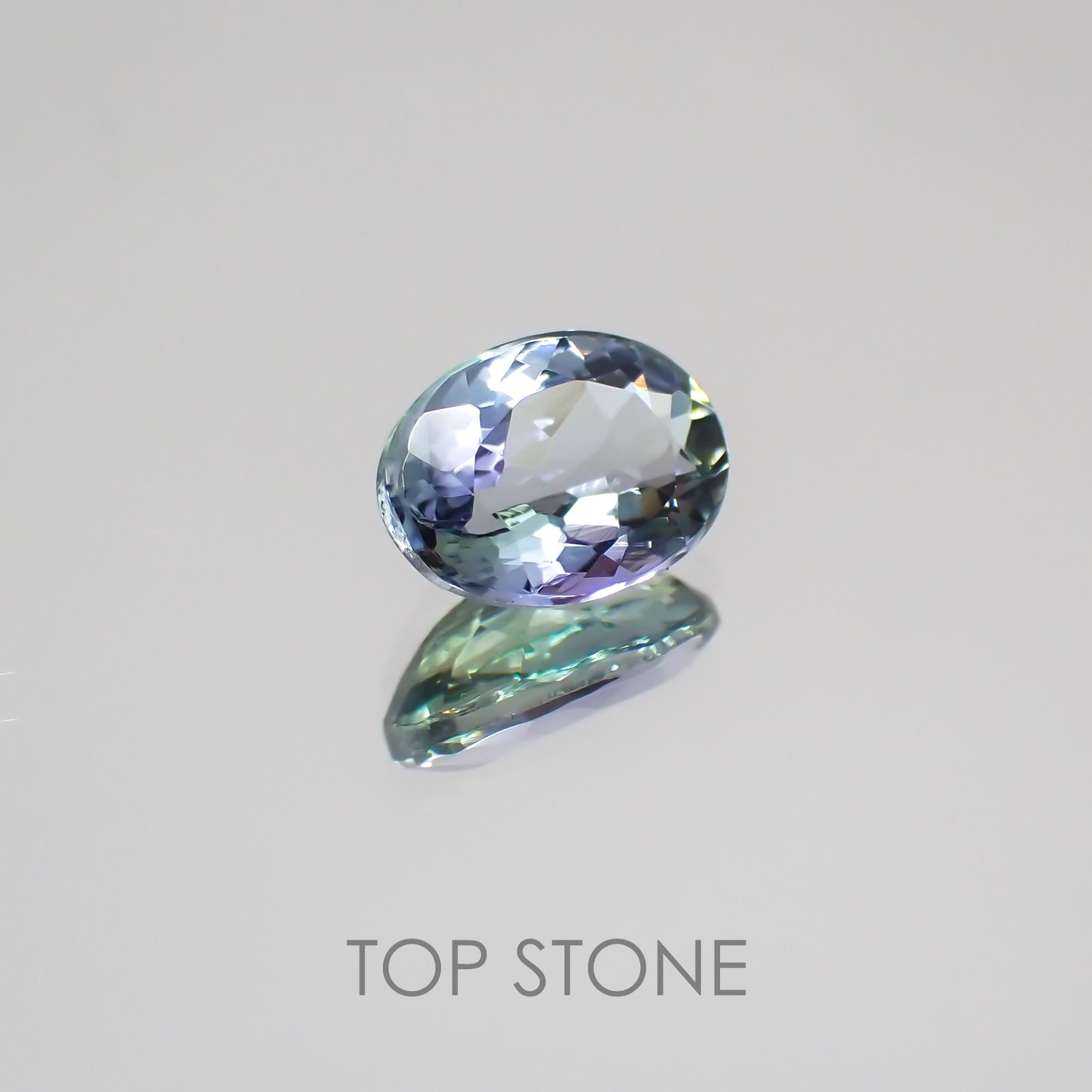バイカラータンザナイト タンザニア産 ルース 0.87ct[210210050]6.9×5mm前後