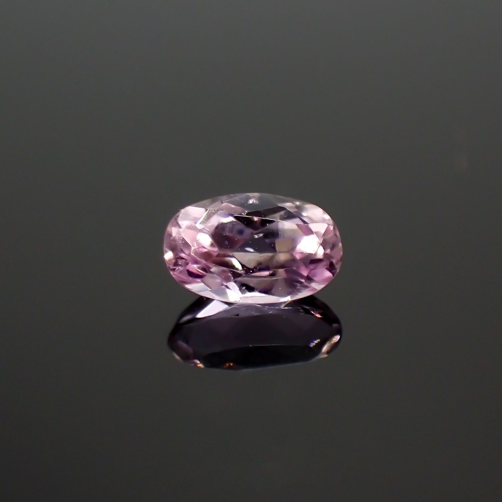 インペリアルトパーズ(宝石名トパーズ)ブラジル産 0.33ct 識別済[220114978]5x3.1mm前後