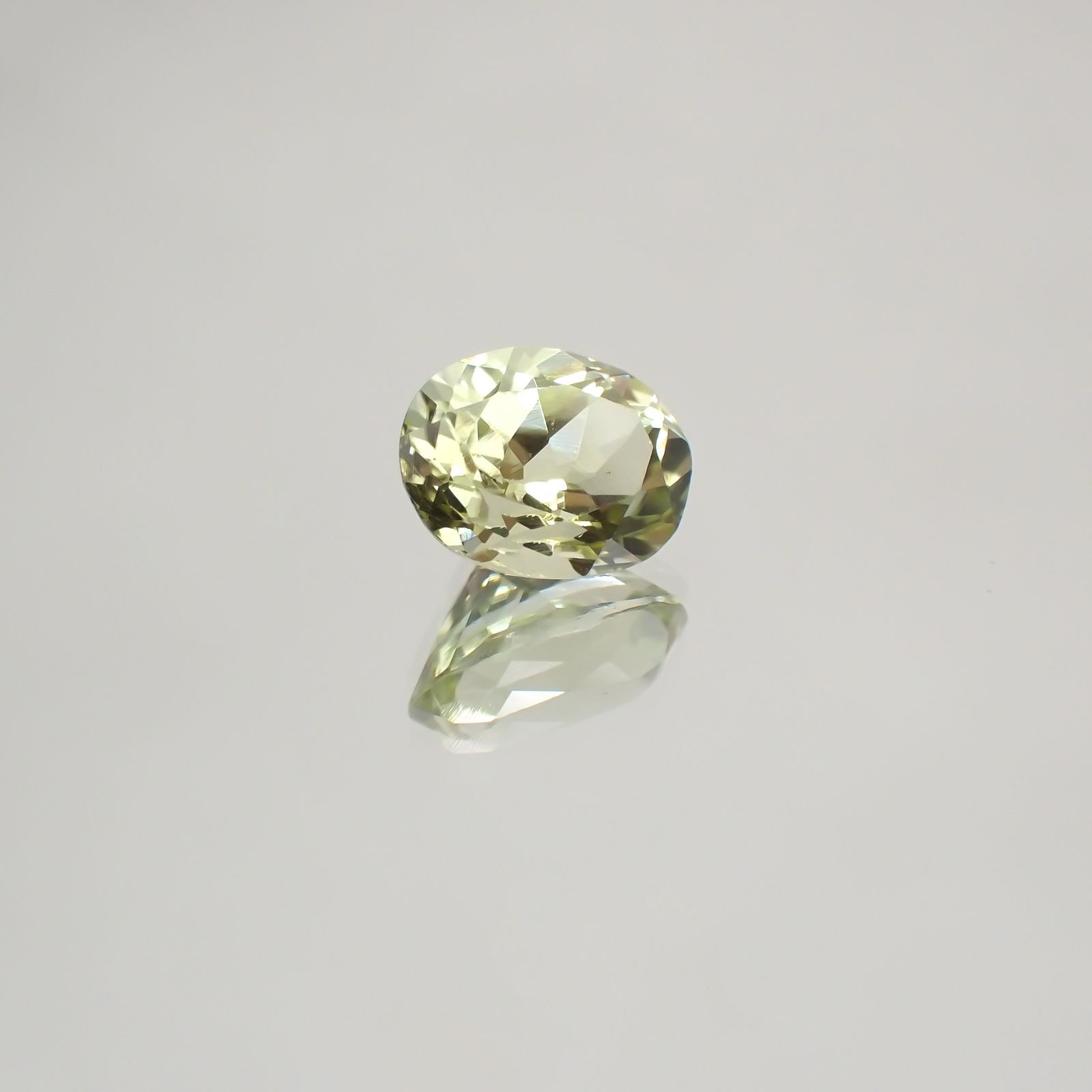 シリマナイト(宝石名シリマナイト) インド産 1.61ct 識別済[210510674]8×6.2mm前後