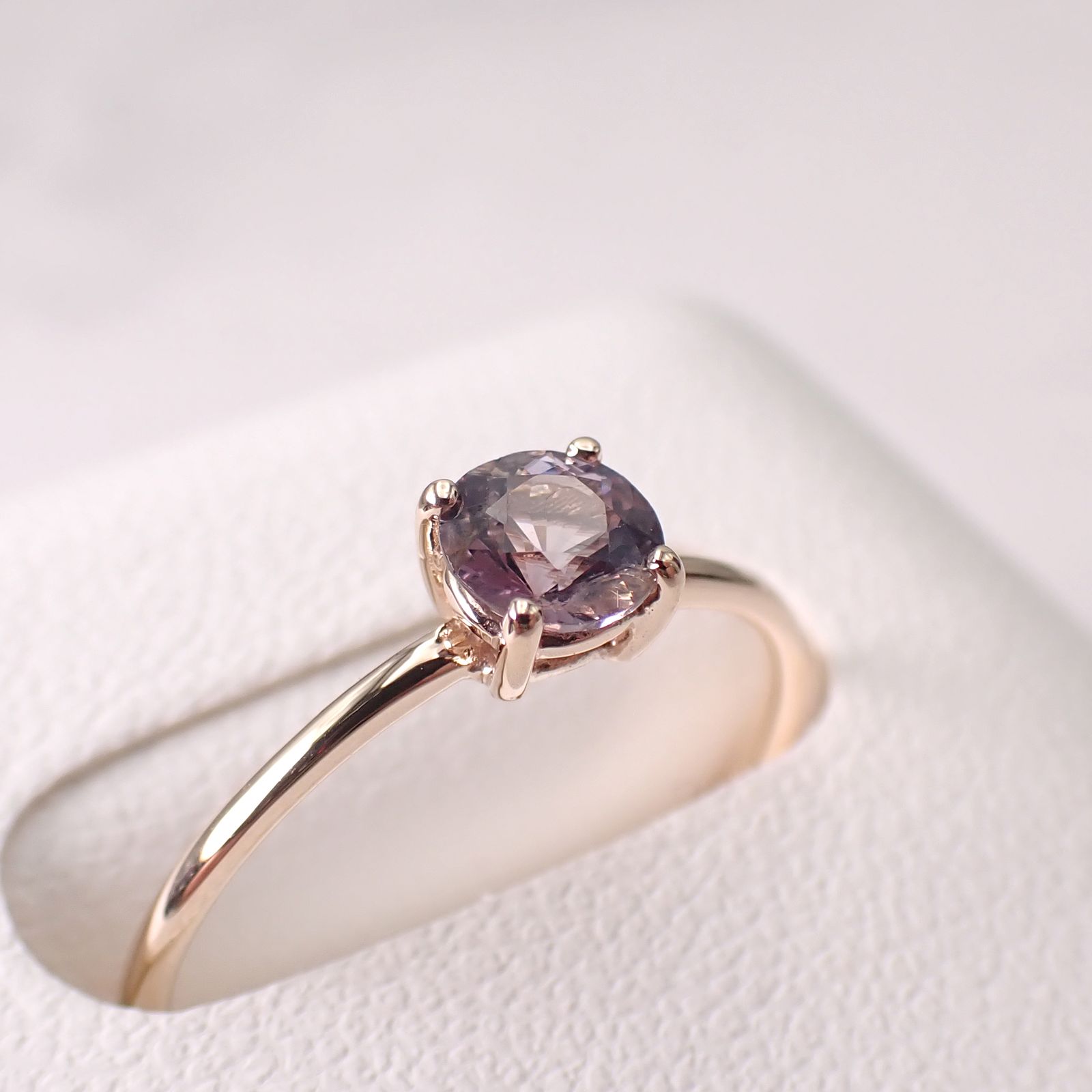 リング空枠：石留め▶ラベンダースピネル（お客様製作例）