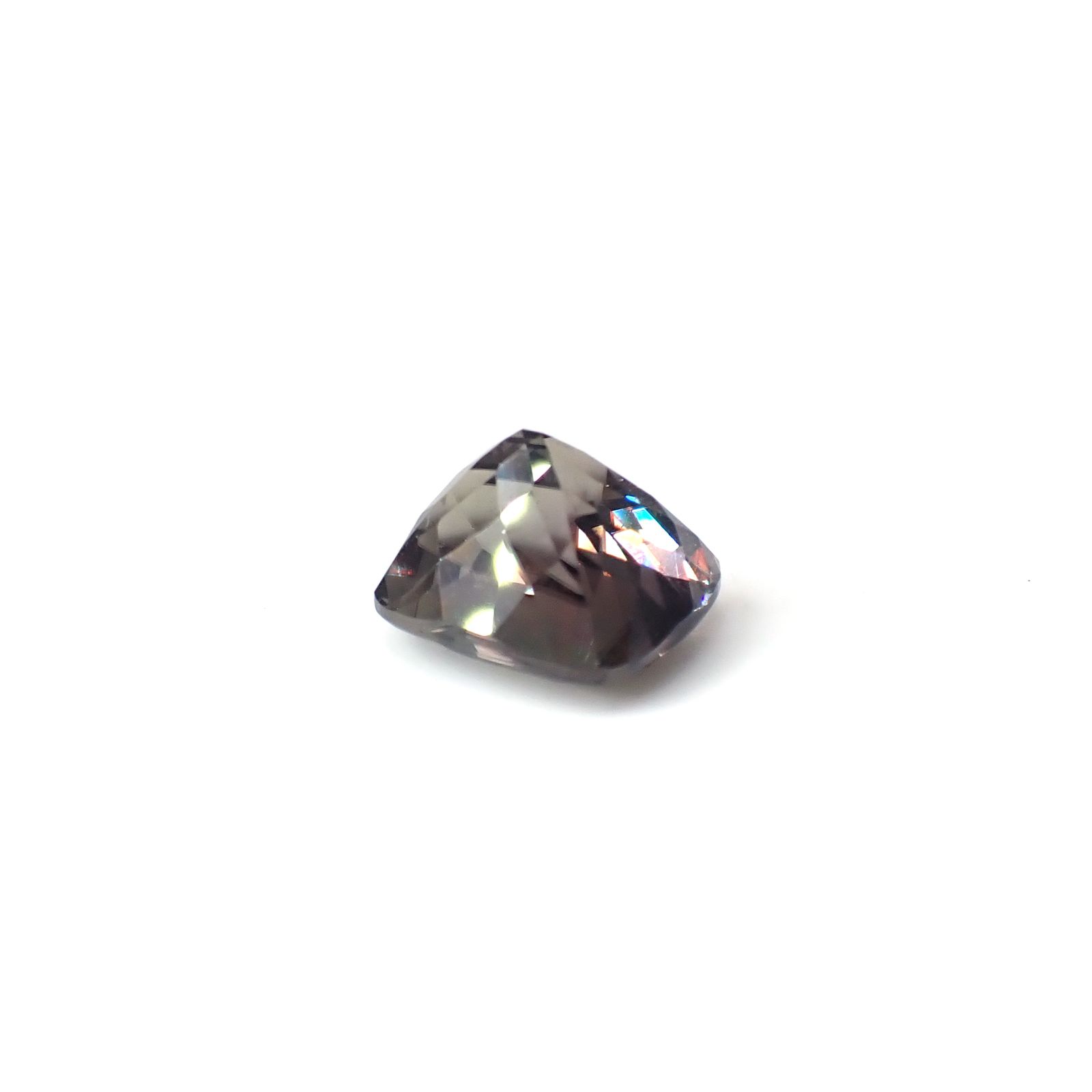 カラーチェンジダイアスポア トルコ産 5.27ct [250830966]10.4x9mm前後