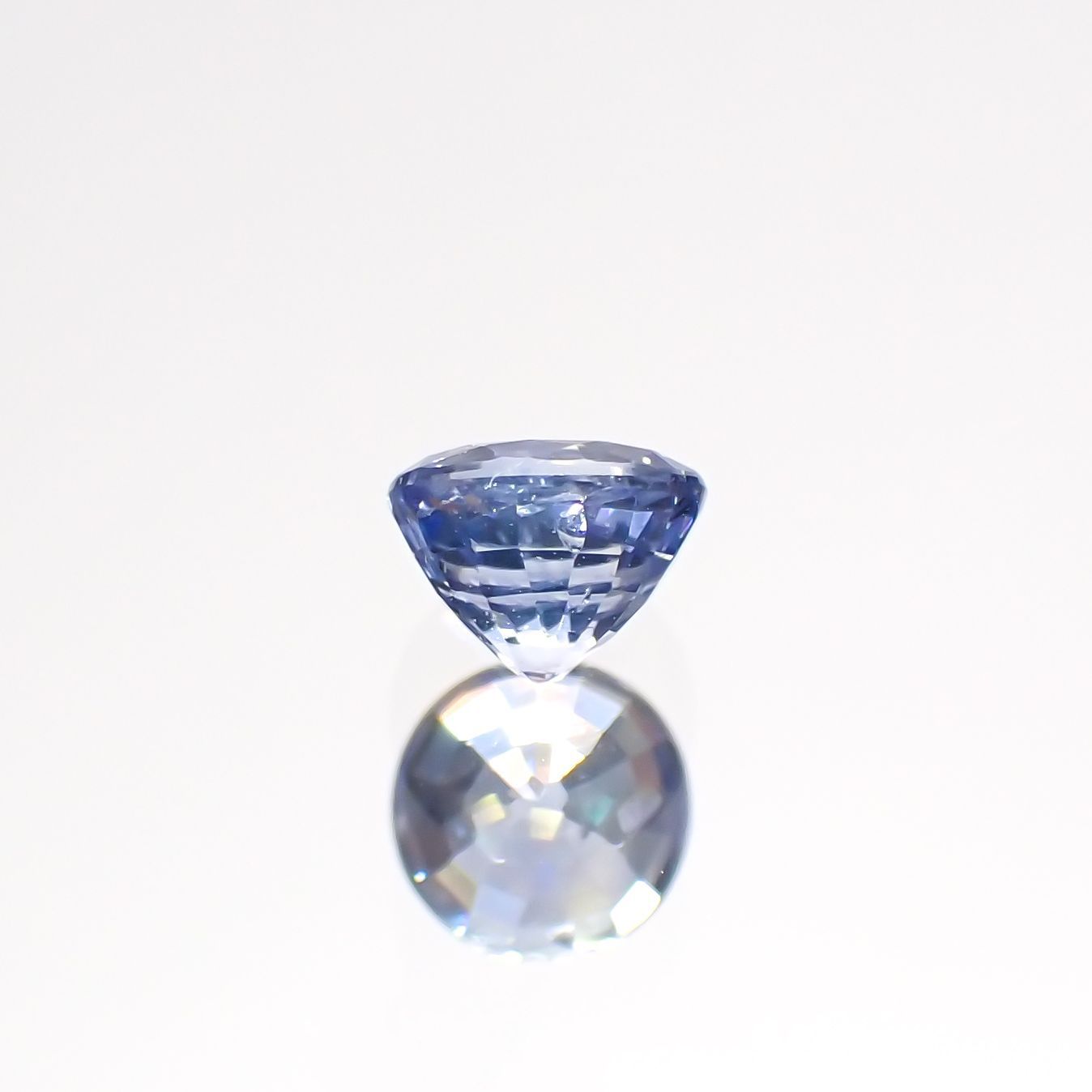 アイスブルーサファイア(宝石名サファイア)スリランカ/マダガスカル産 0.44ct 識別済[220515965]4.2x4.1mm前後