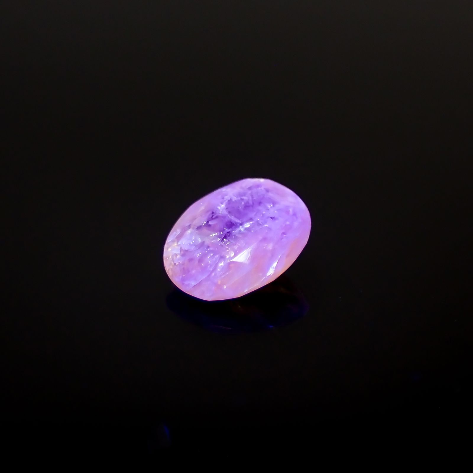 ジョハチドーライト(宝石名ジョハチドライト)ビルマ産 0.447ct ソ付(彩珠)[231225027]5.5x4.4mm前後
