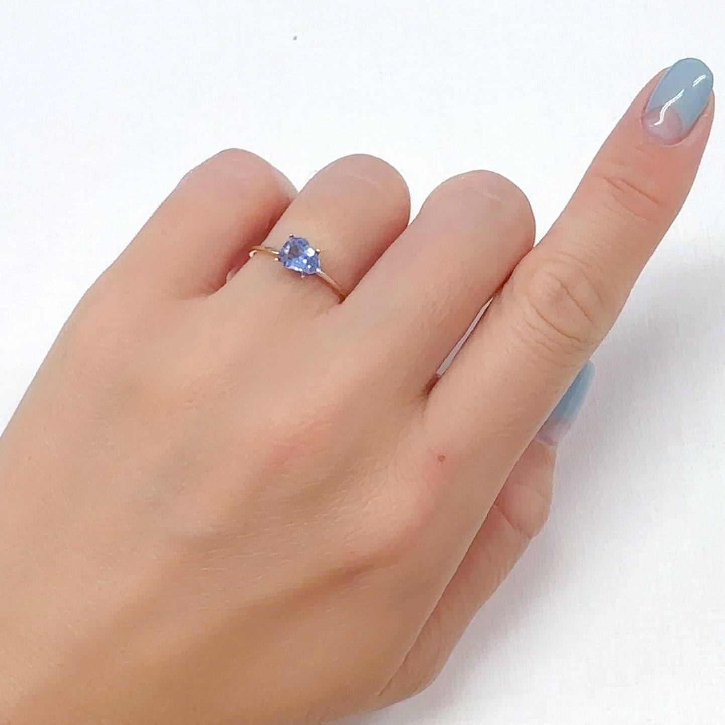 ◇カスタムカット◇サファイア スリランカ/マダガスカル産 0.80ct[240828677]6.7x5.3mm前後
