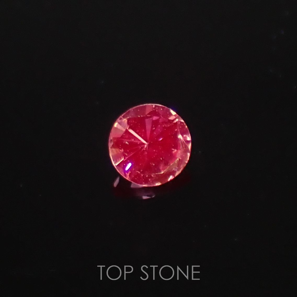 ホットピンクスピネル(宝石名ピンク・スピネル)タンザニア産 0.11ct 識別済[220616598]2.9x2.9mm前後