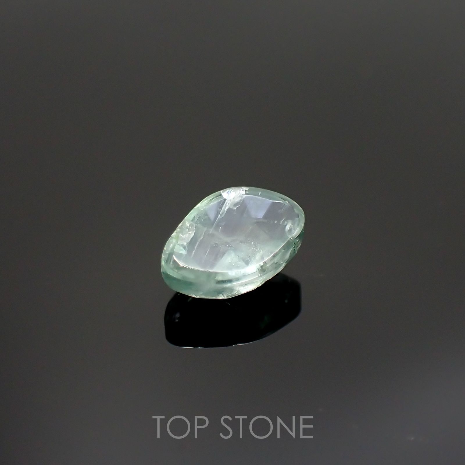 ◇ローズカット◇バナジウムコーネルピン(宝石名コーネルピン)タンザニア・タンガ州産 1.02ct 識別済[220115546]7.4x4.9mm前後