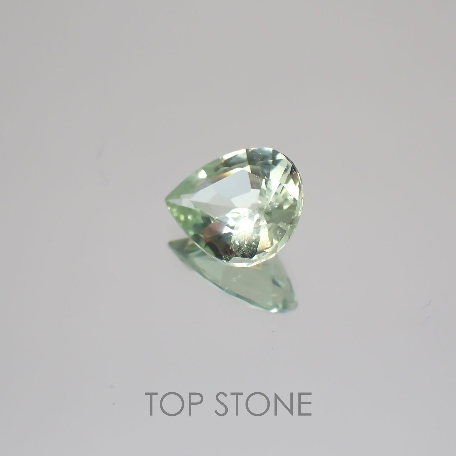 ミントガーネット(宝石名グリーン グロッシュラー・ガーネット)タンザニア・メレラニ鉱山産 1.11ct 識別済[220717127]8x6.5mm前後