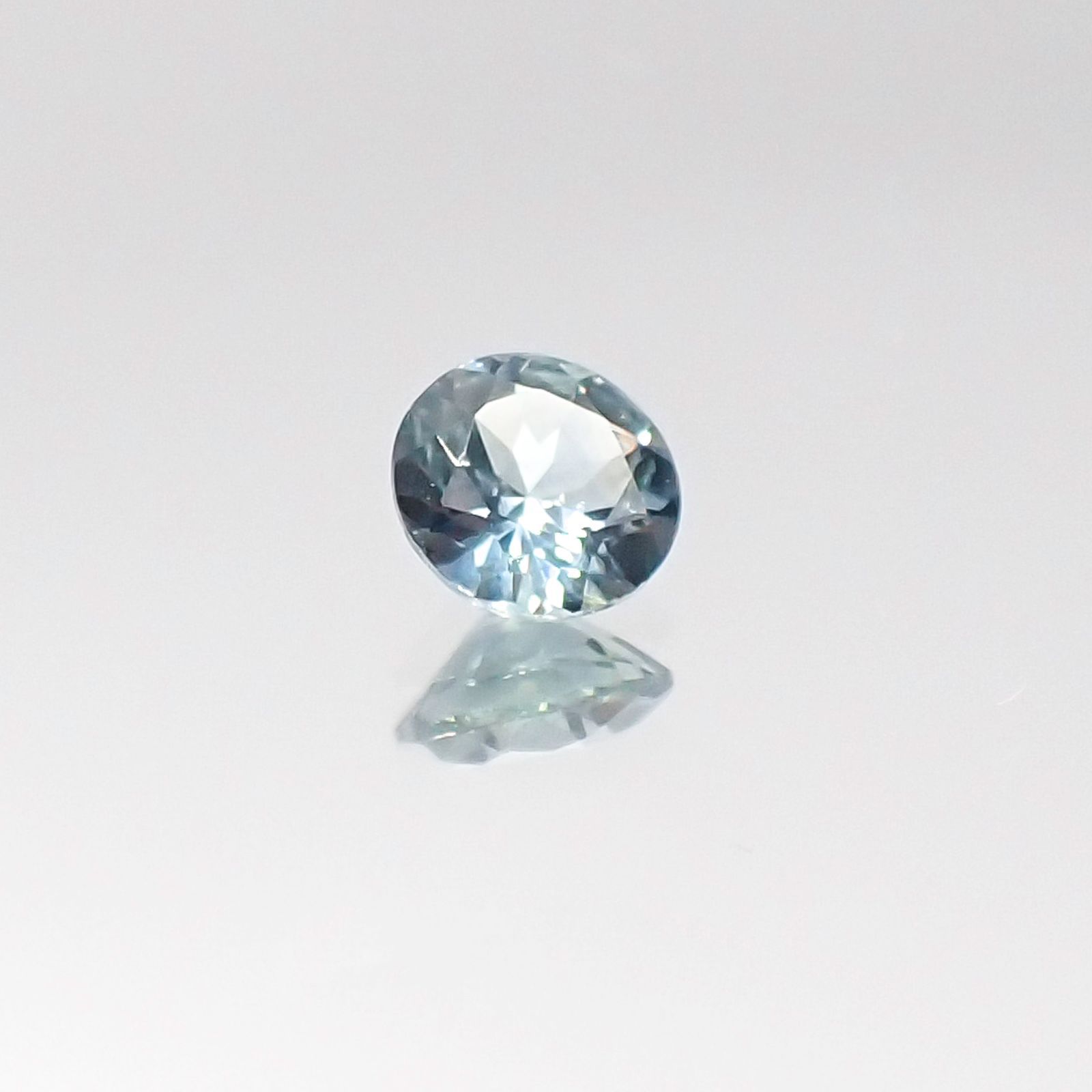 モンタナサファイア アメリカ産 ルース 0.3ct[20096051]4.1×4.1mm前後