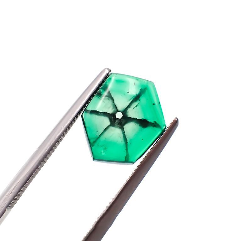 トラピッチェエメラルド(宝石名トラピッチェ・エメラルド)コロンビア産 2.887ct ソ付(彩珠)[221018466]10.1x8.6mm前後